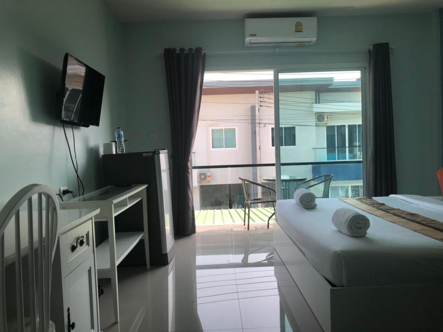 Studio with Terrace - Photo 1