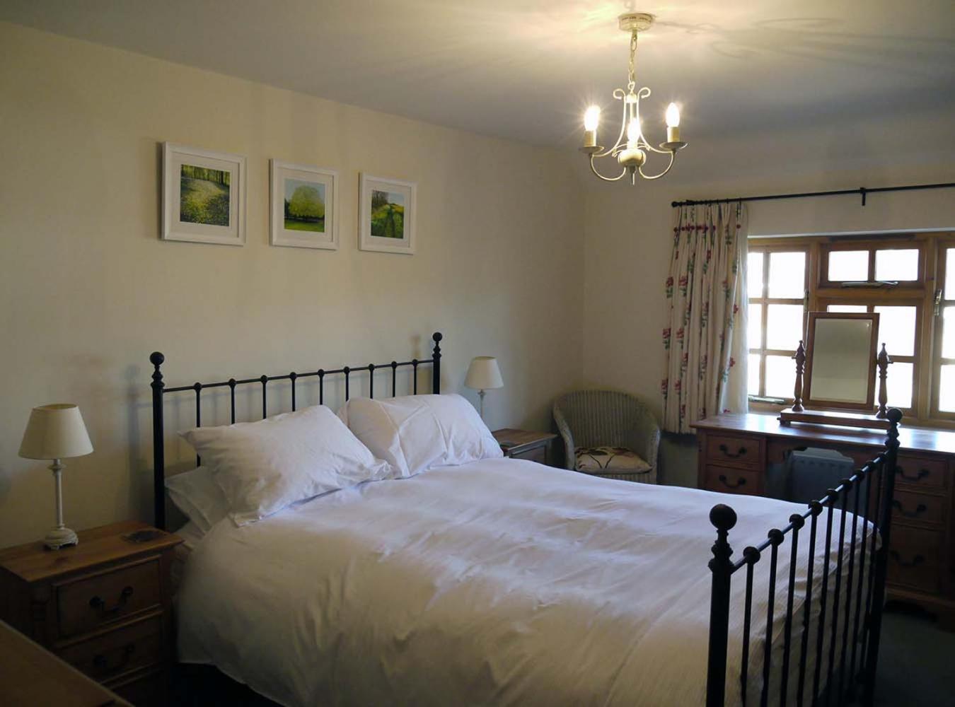 Double Room with Private Bathroom - Photo 1