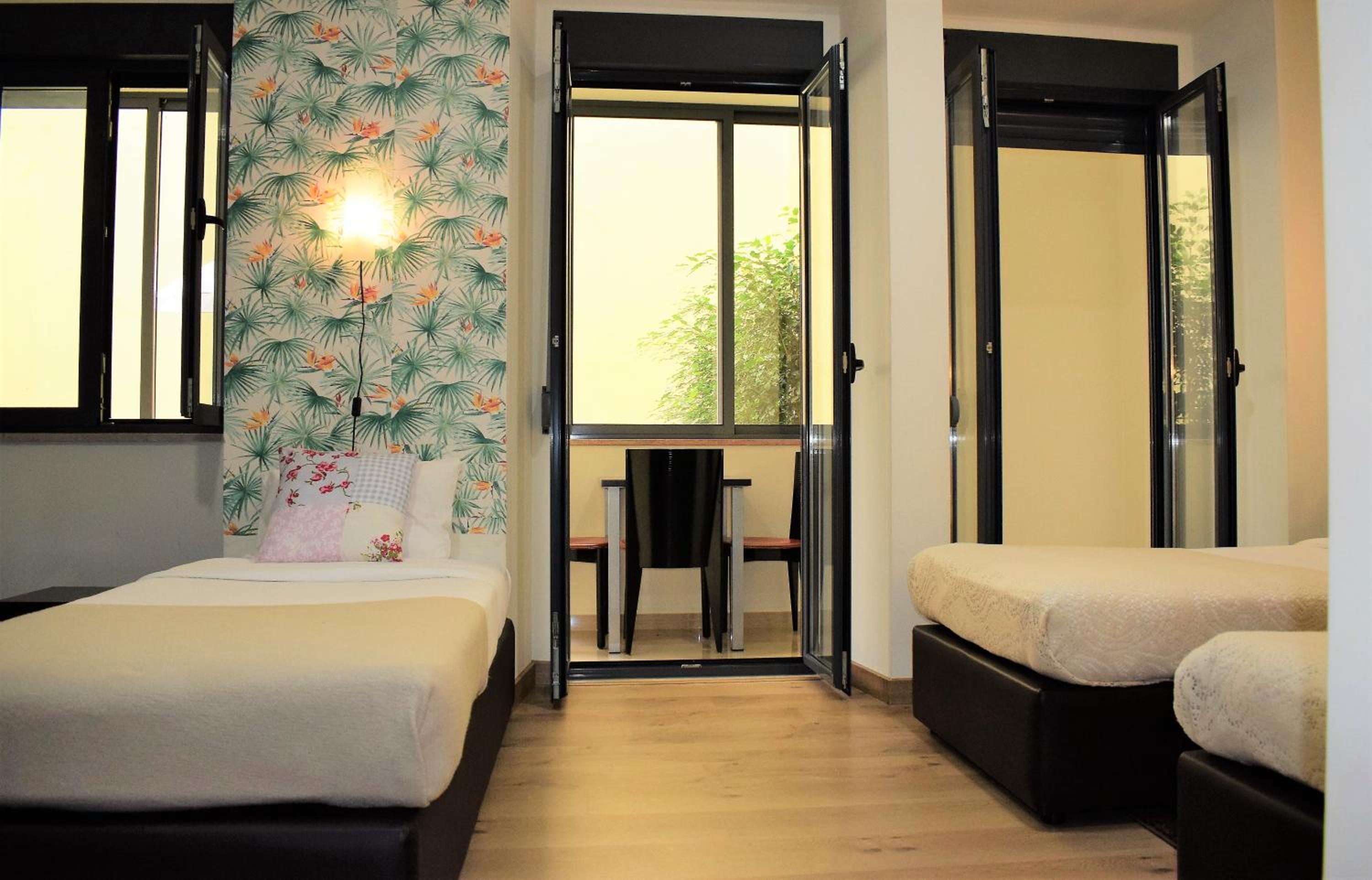 Triple Room with Private Bathroom photo 3