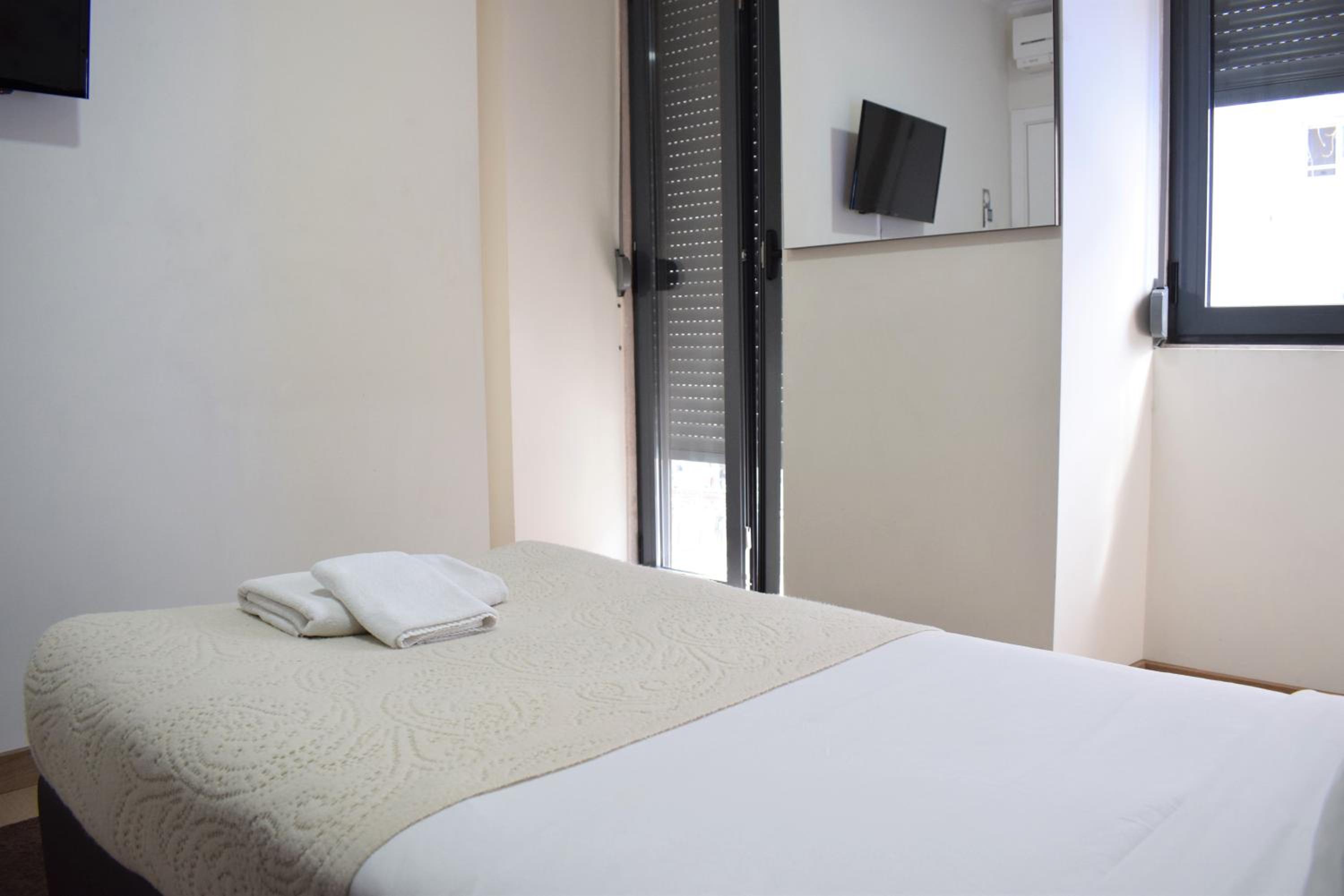 Standard Single Room with Shared Bathroom photo 2