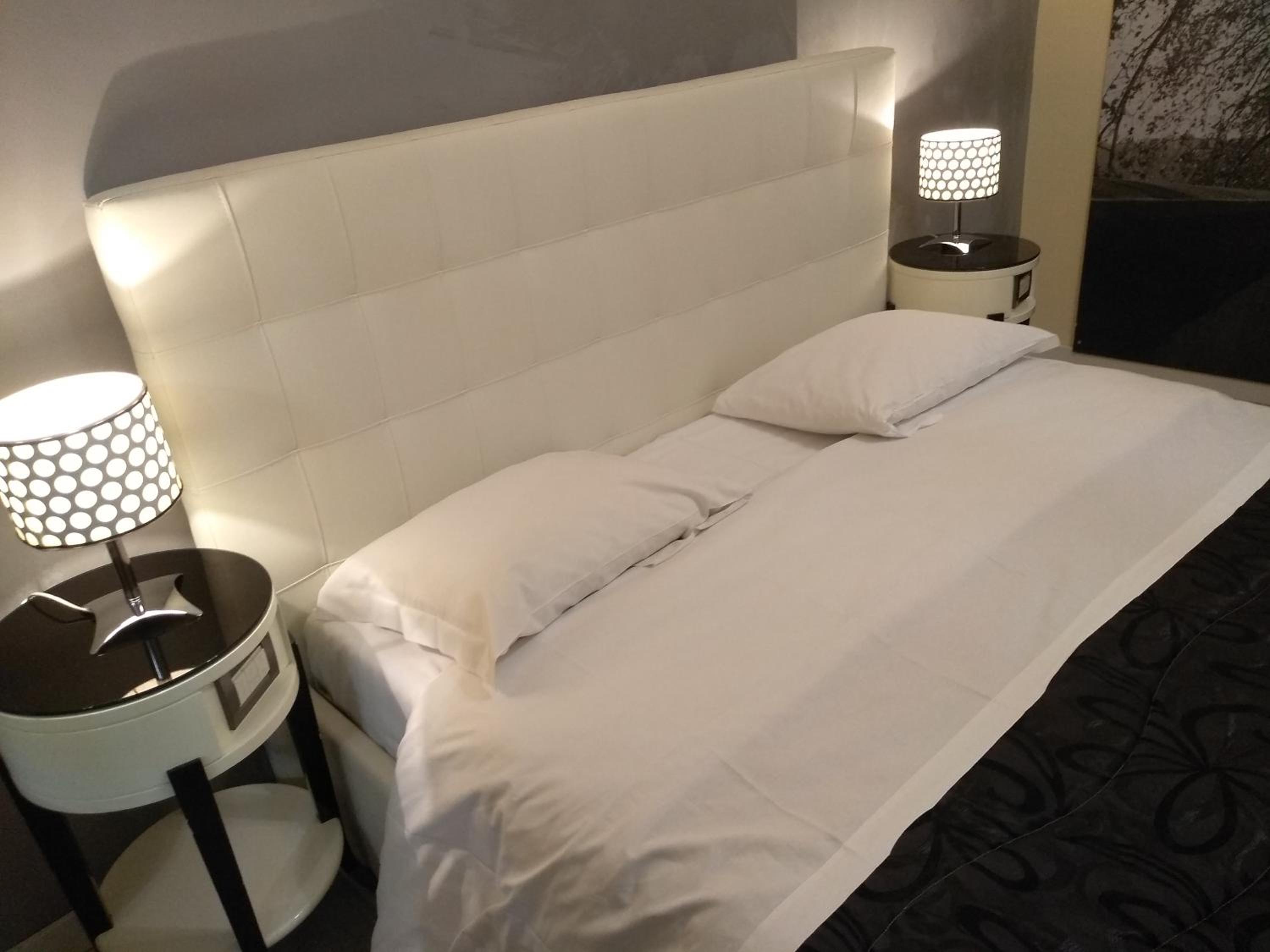 Single Room Standard - via Famagosta 45 photo 1