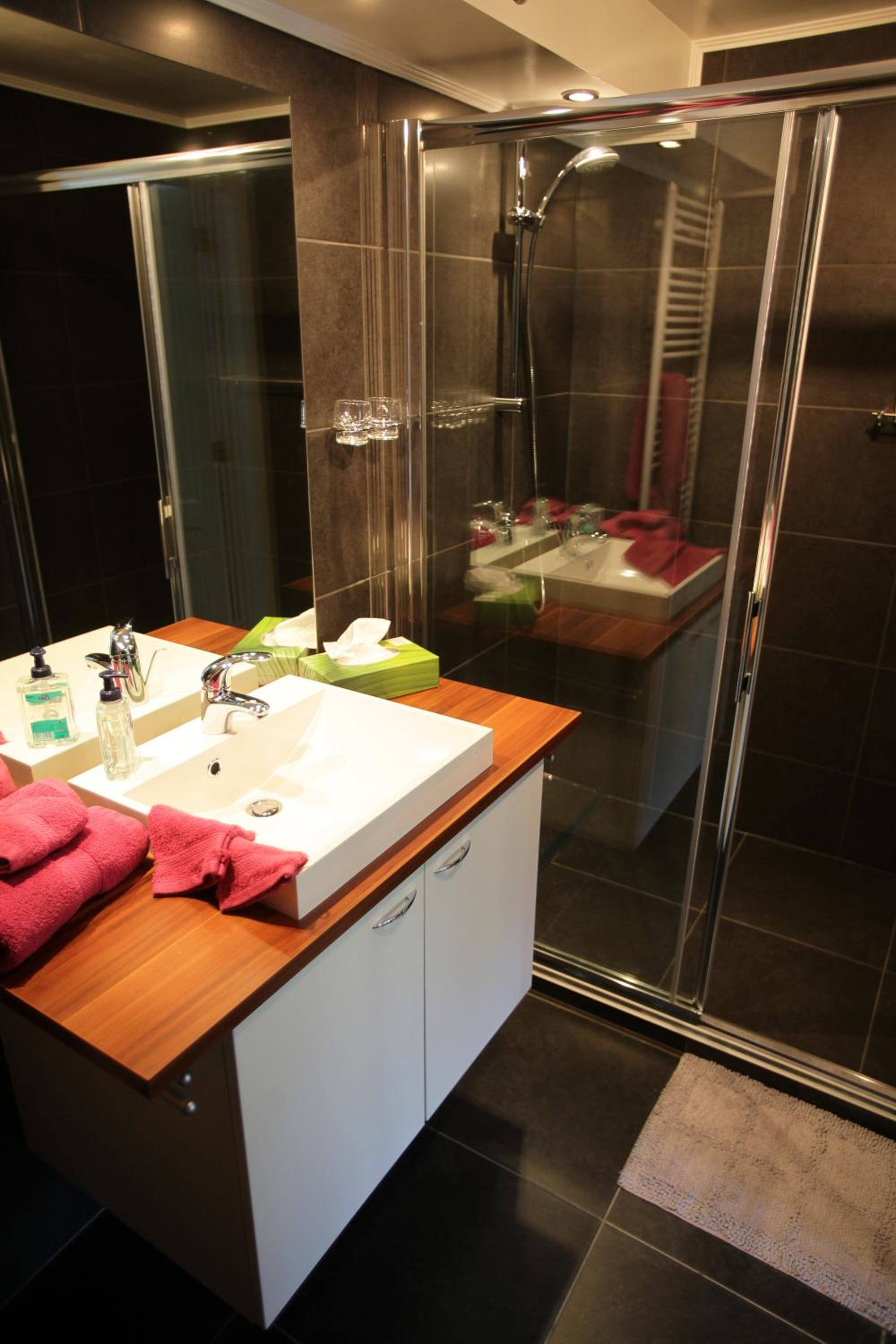 Double Room with Private Bathroom photo 3