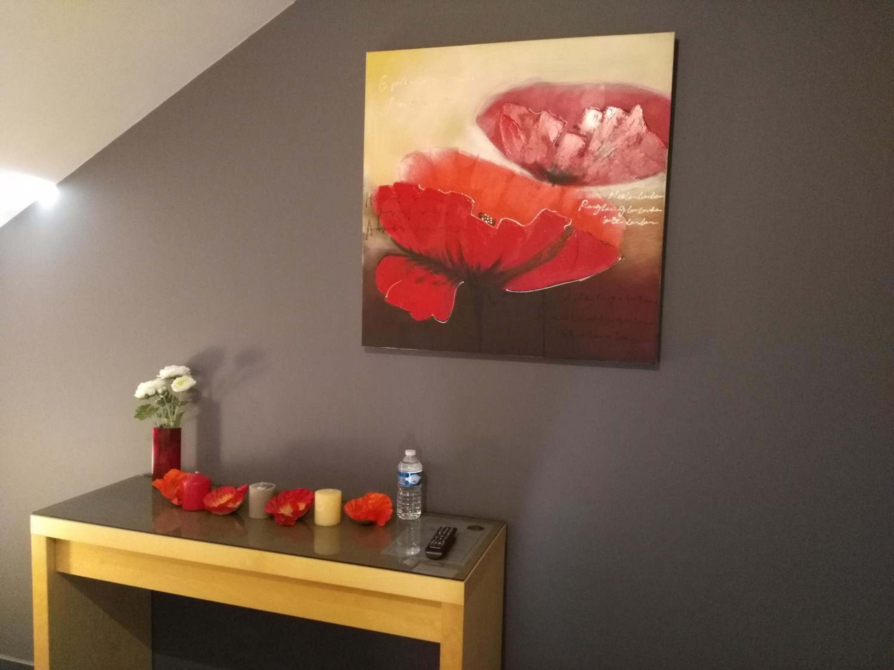 Double or Twin Room with Private Bathroom photo 3