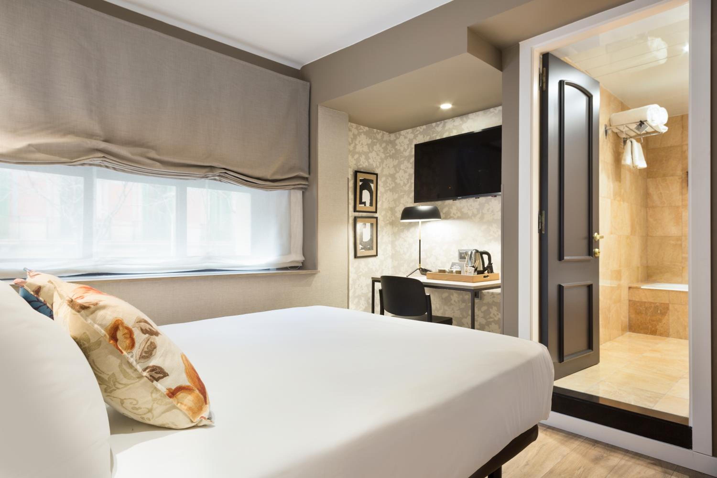 Double or Twin Room photo 2