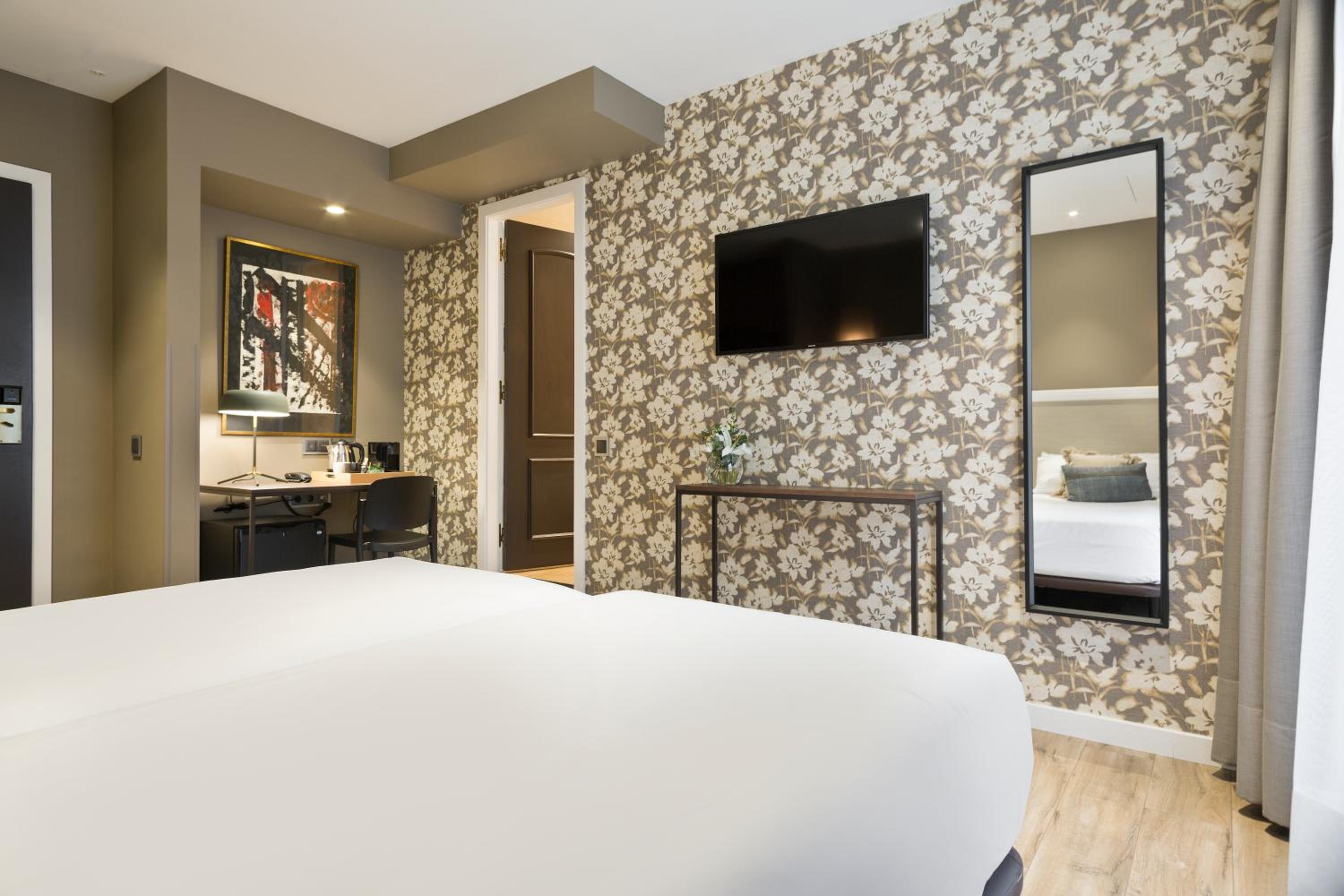 Double or Twin Room photo 3