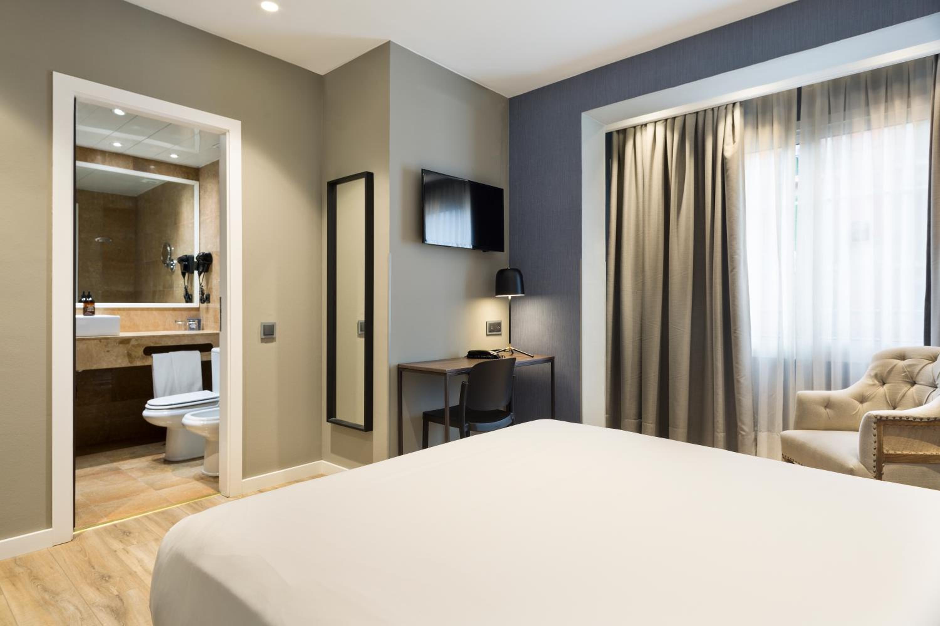Double or Twin Room photo 2