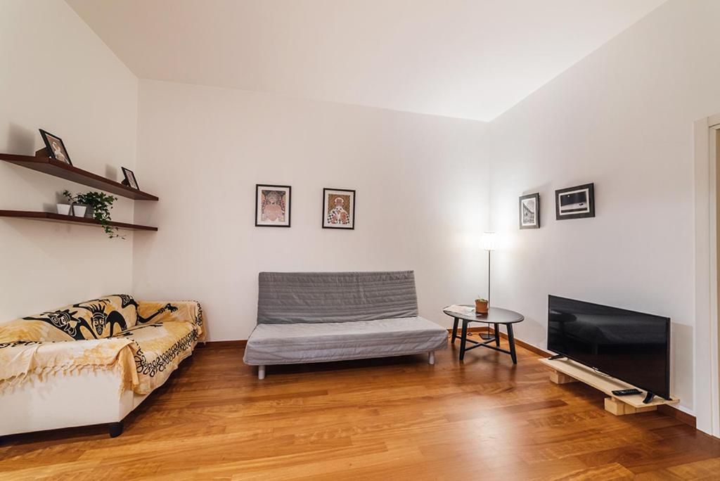 Three-Bedroom Apartment - Photo 29