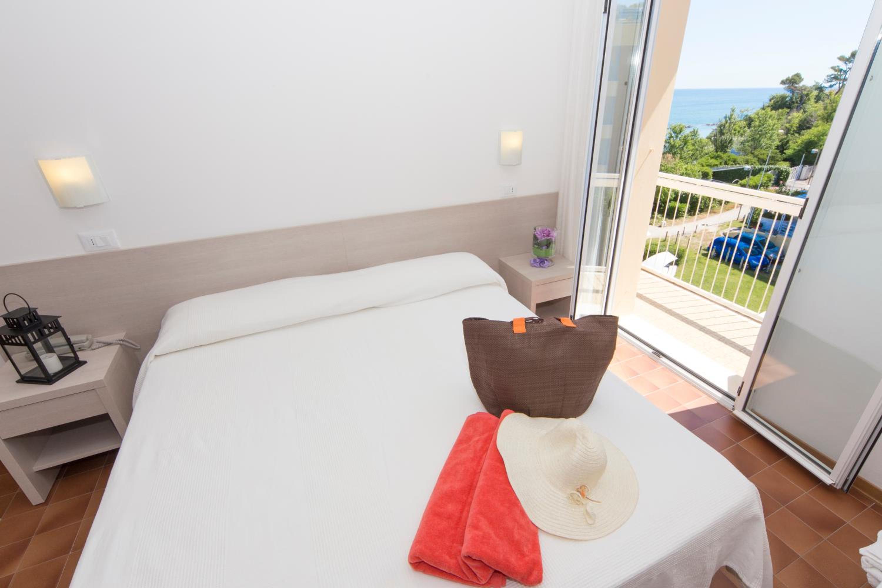 Double Room - Photo 4