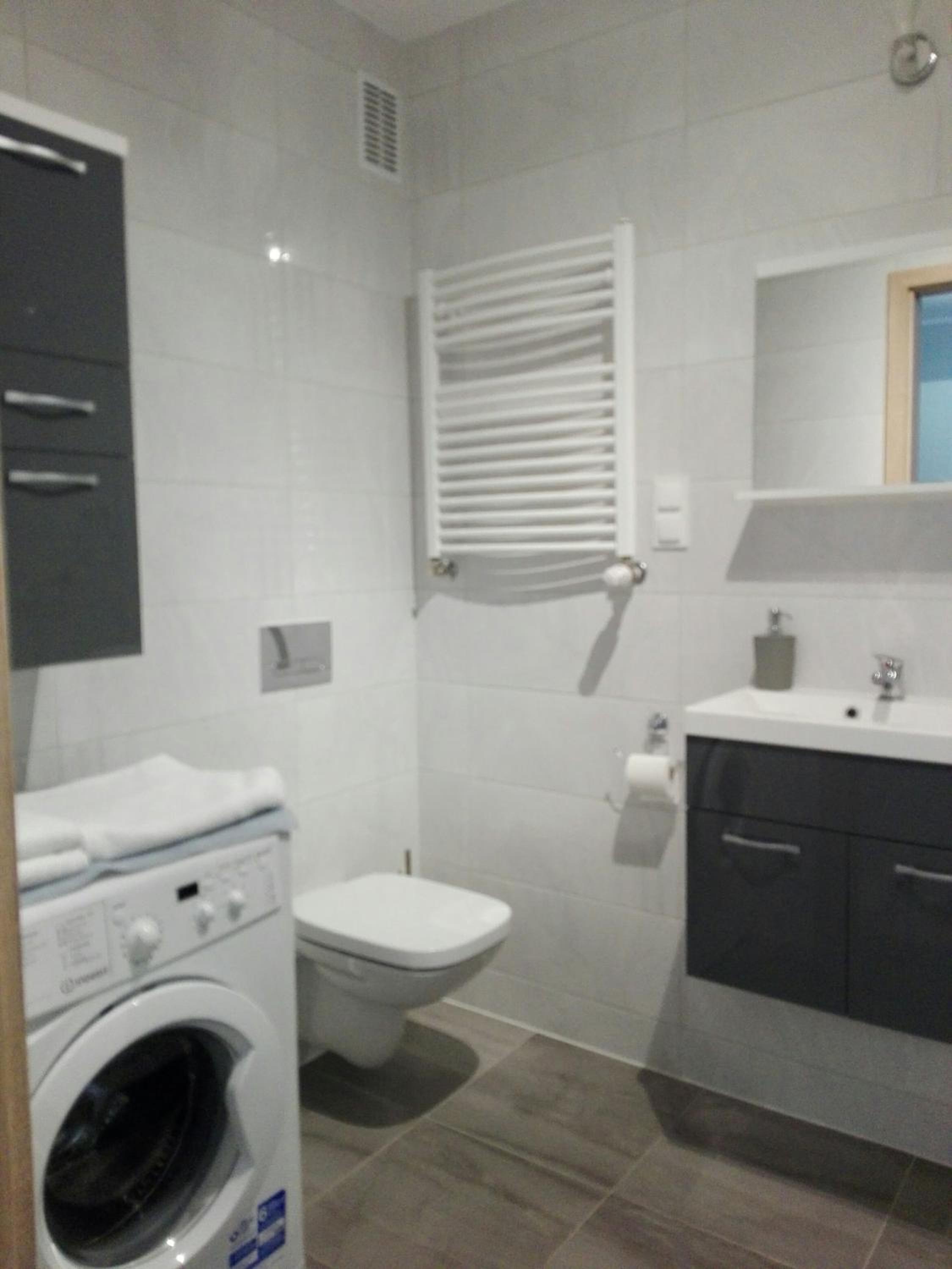 One-Bedroom Apartment - Photo 6