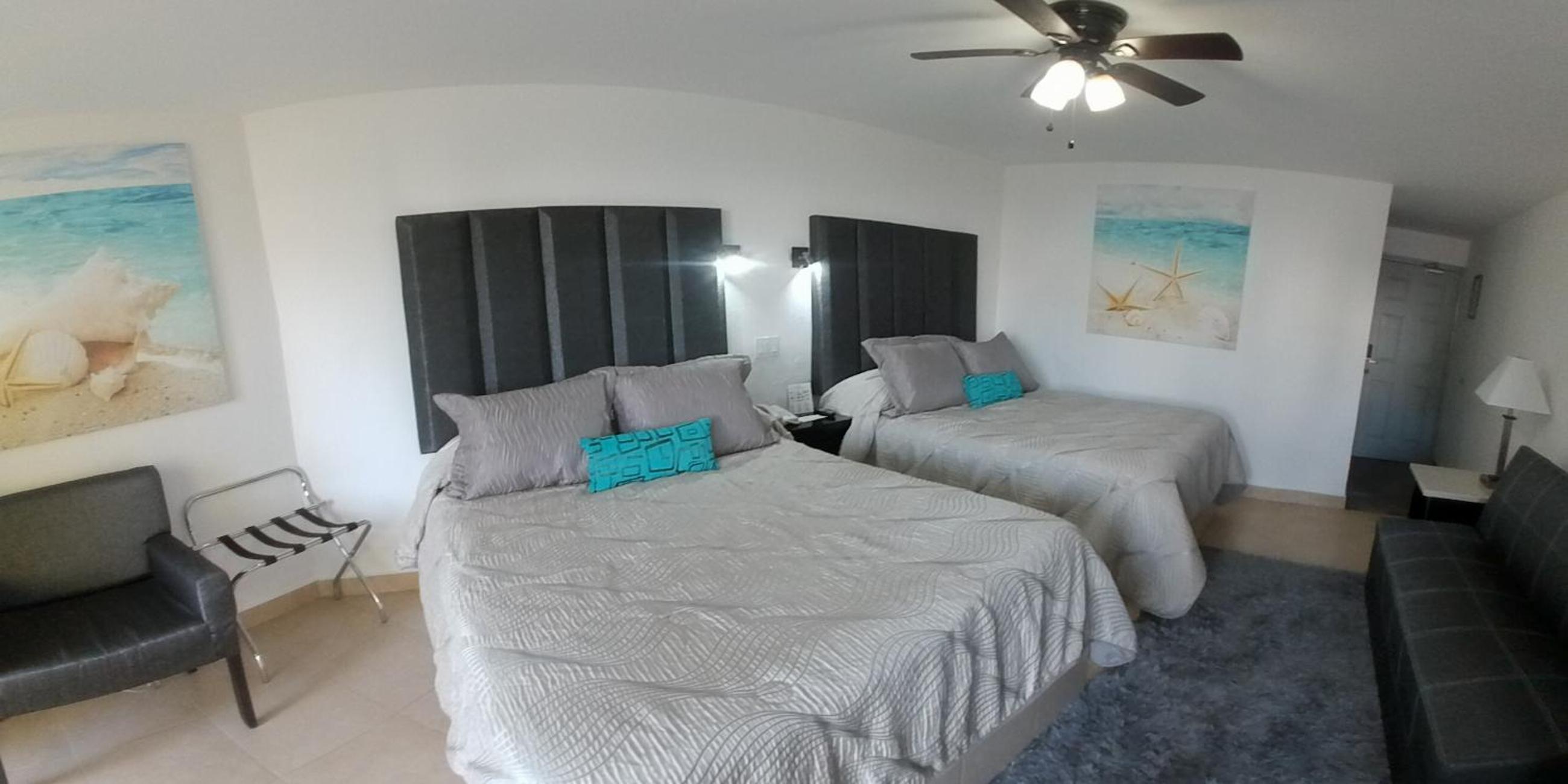 Deluxe Double Room with Two Double Beds - Photo 5