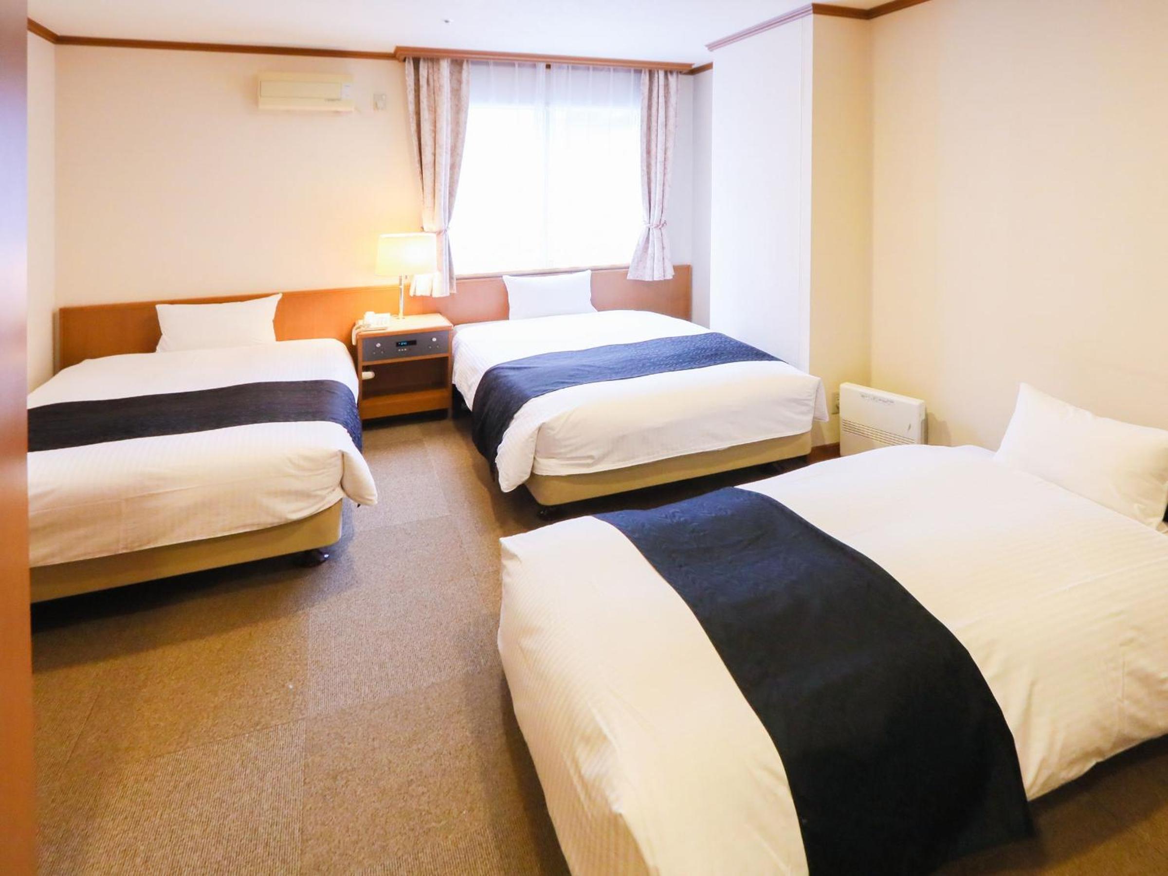 Economy Triple Room - Non-Smoking