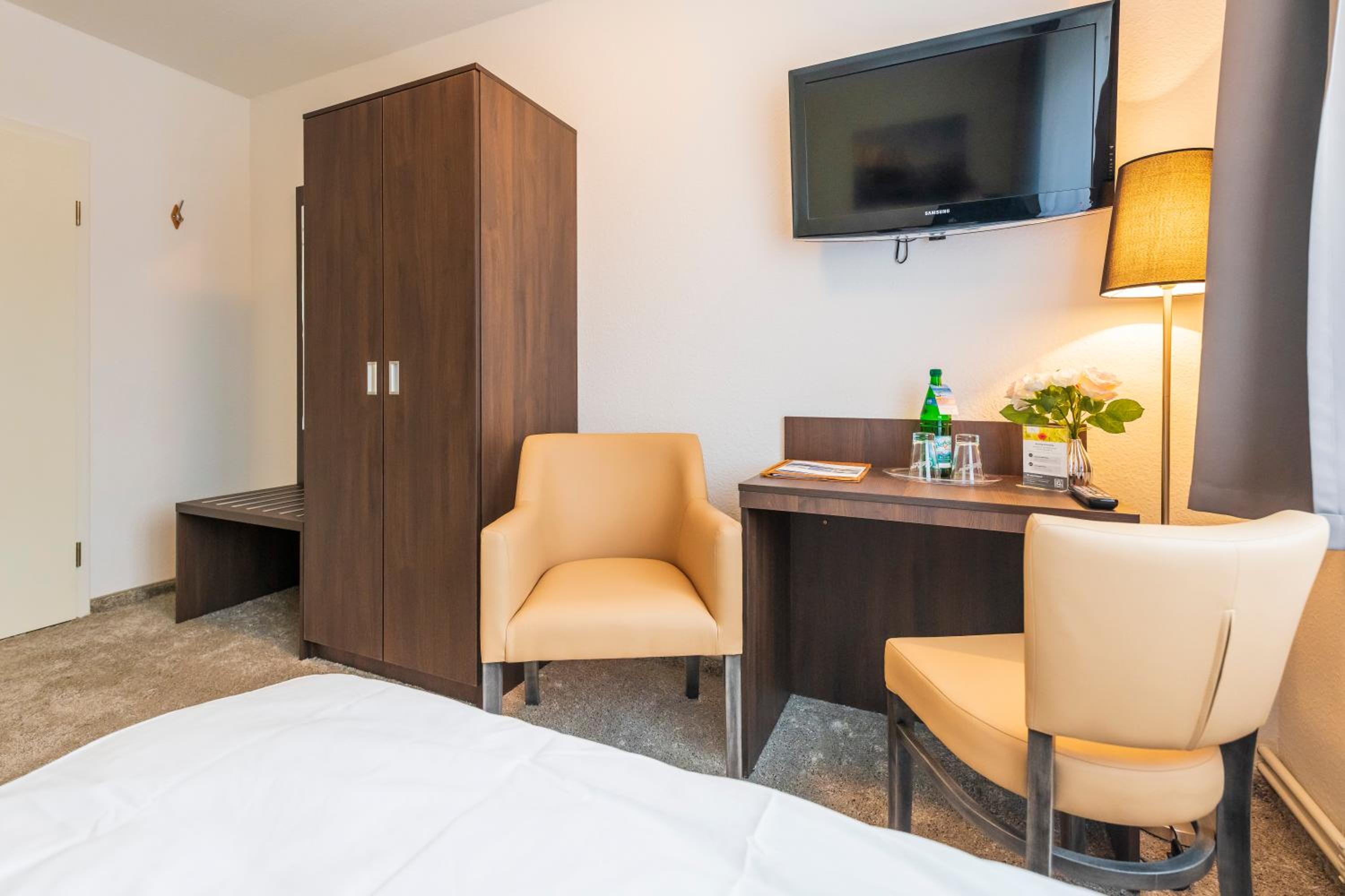 Economy Double Room photo 3