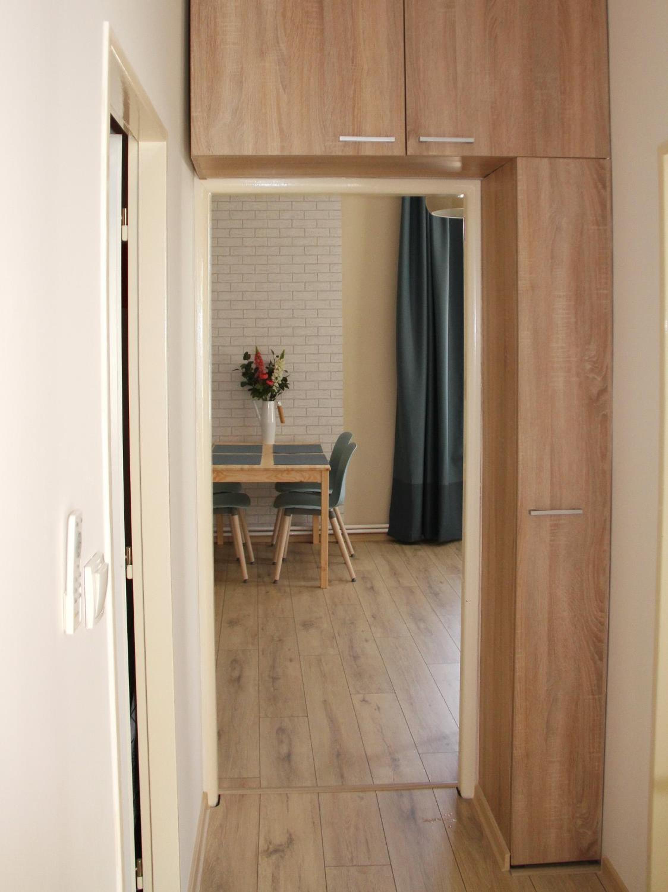 Apartment with City View - Photo 14