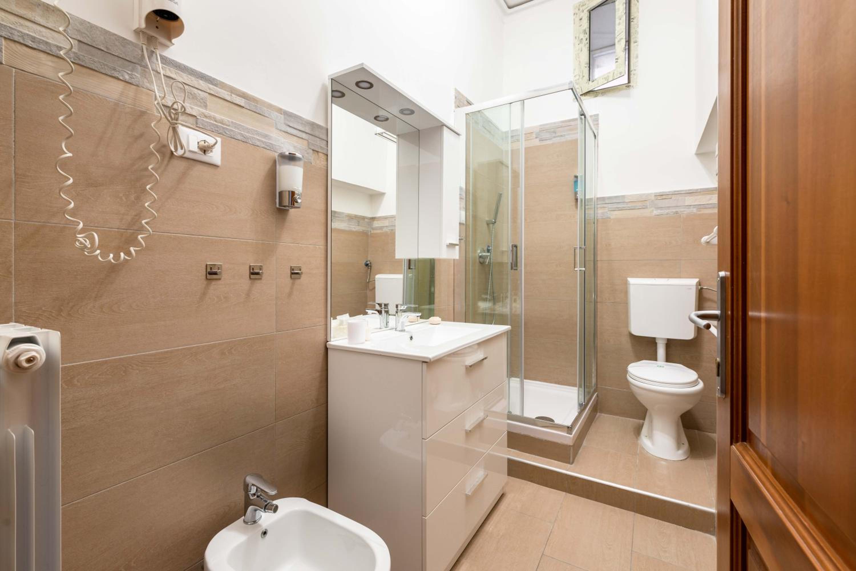 Large Double Room photo 2