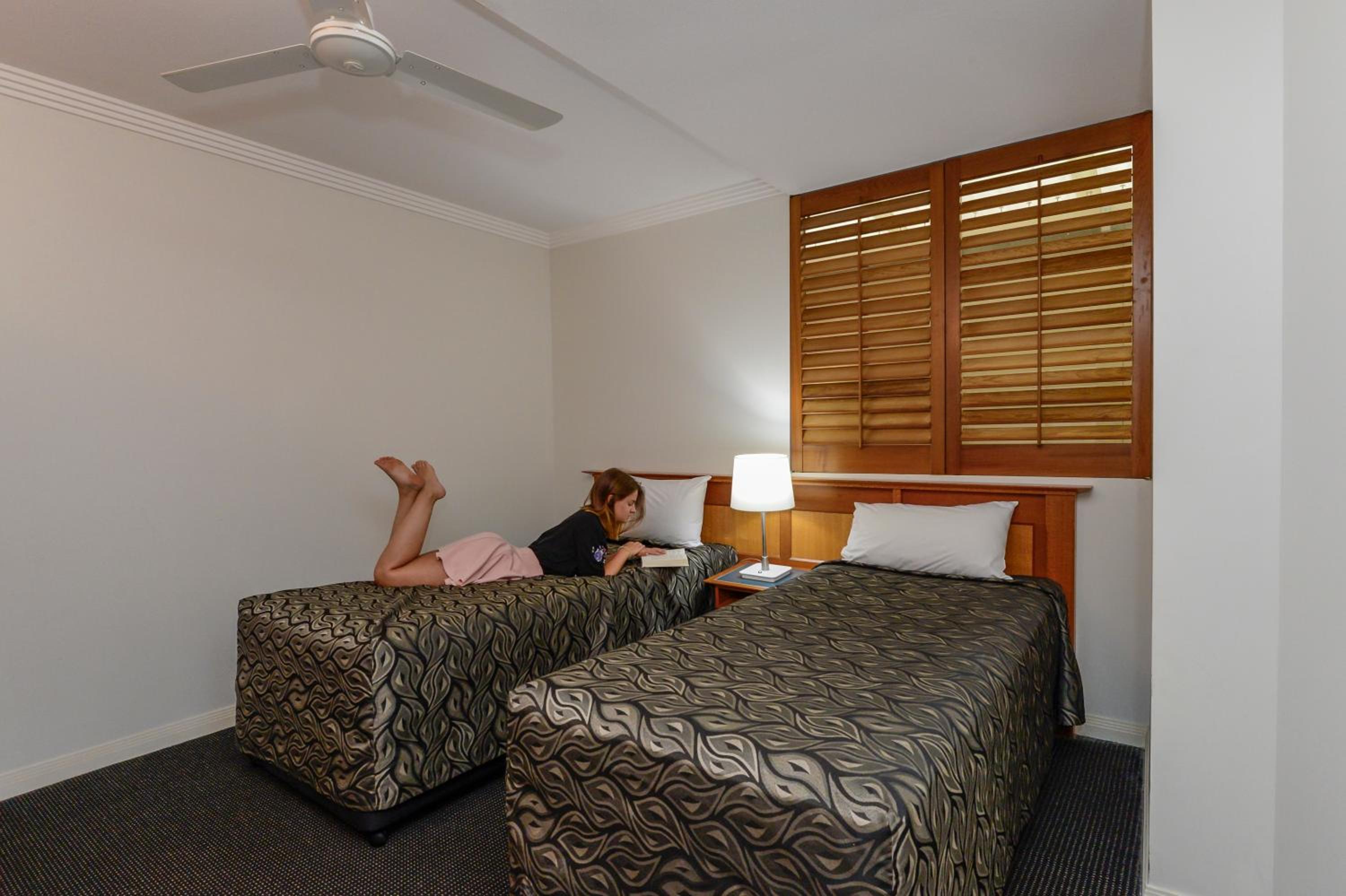 Two-Bedroom Apartment - Photo 2