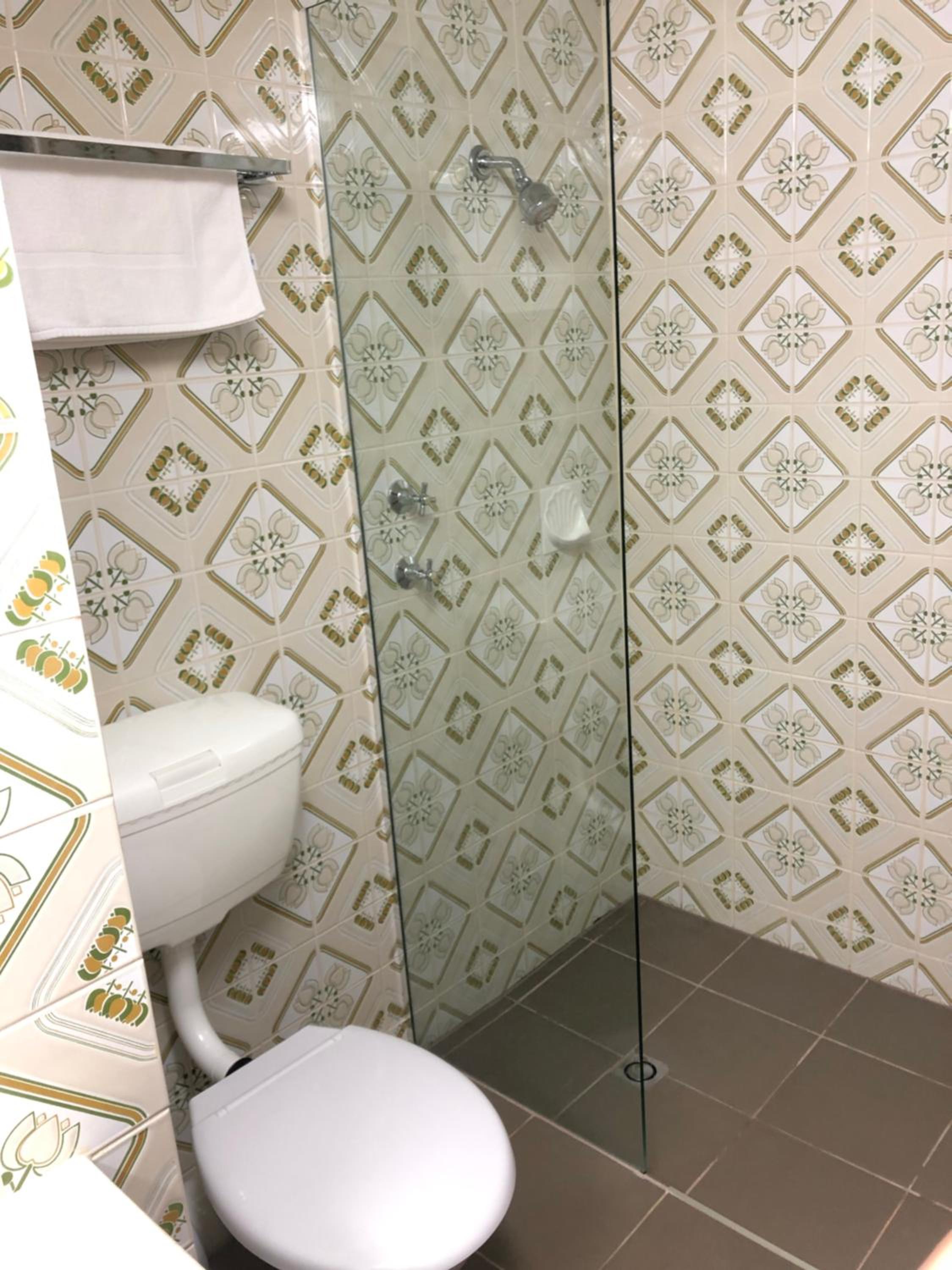 Heritage Queen Room - Photo 9