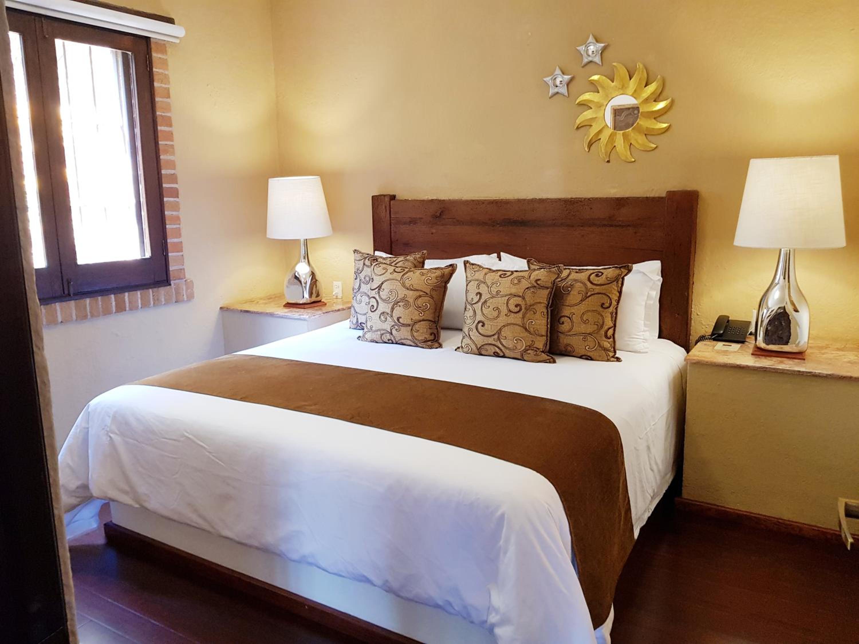Queen Suite photo 1