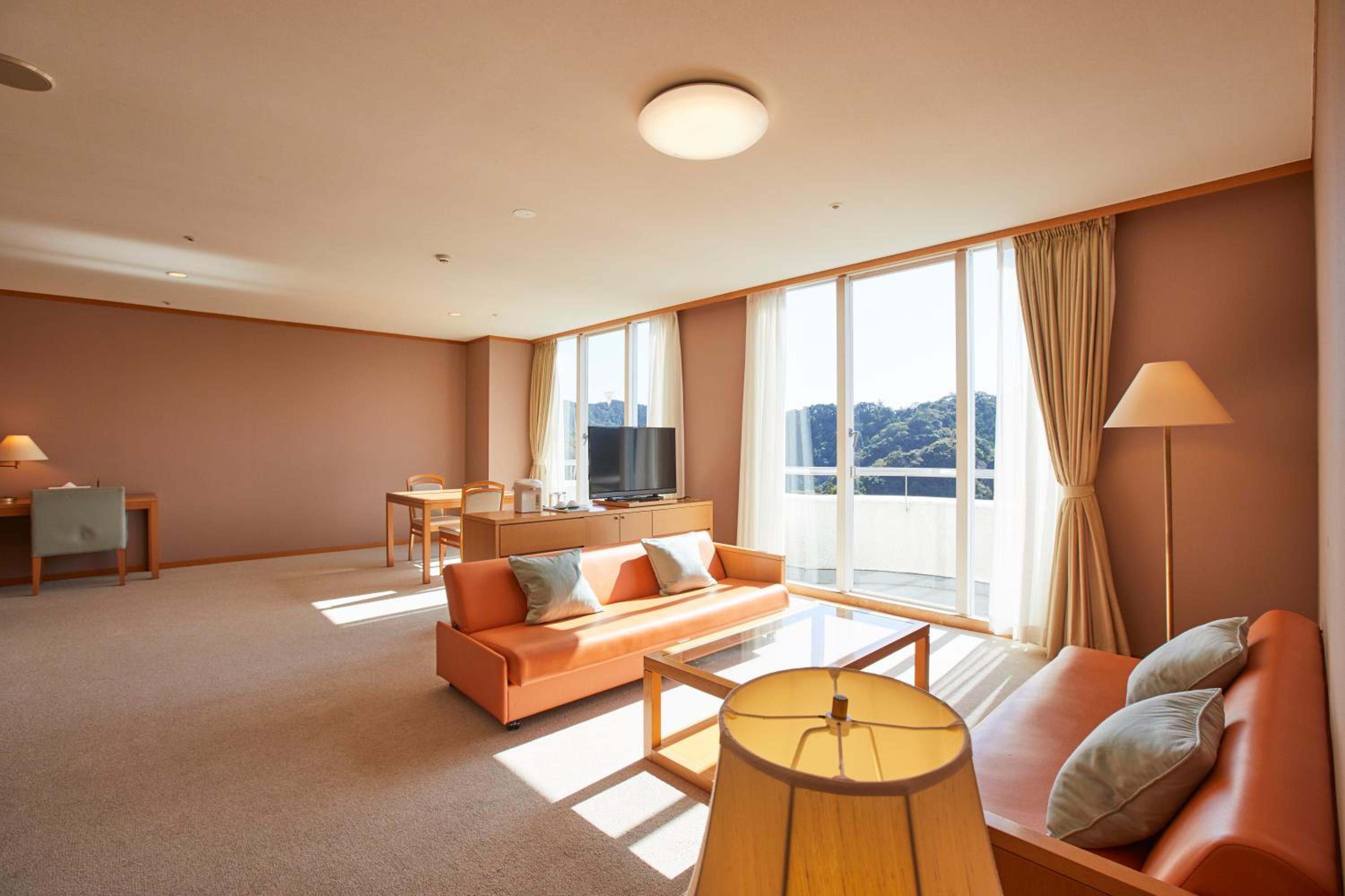 Deluxe Twin Room - Non-Smoking photo 3