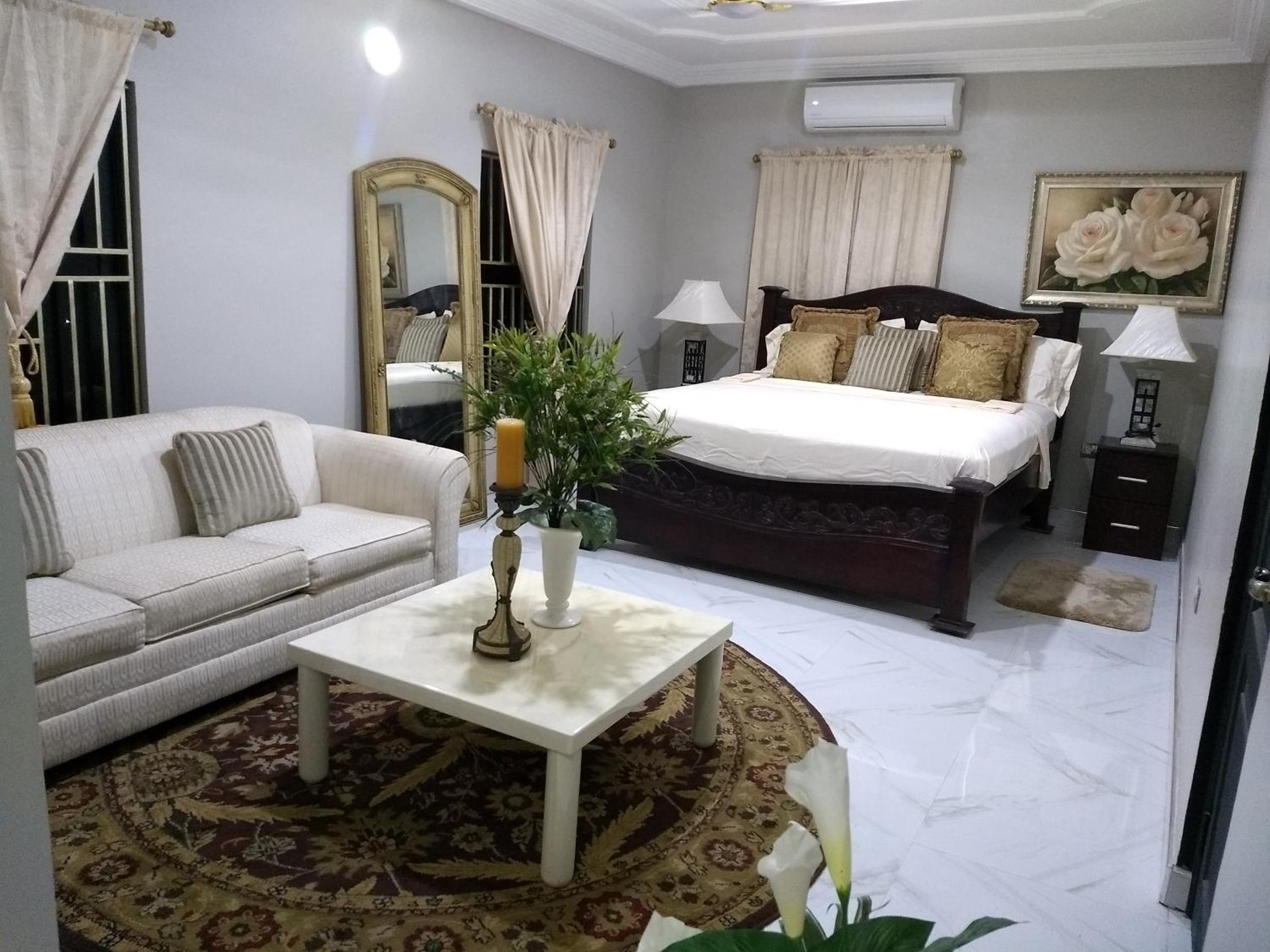 Executive Suite photo 2