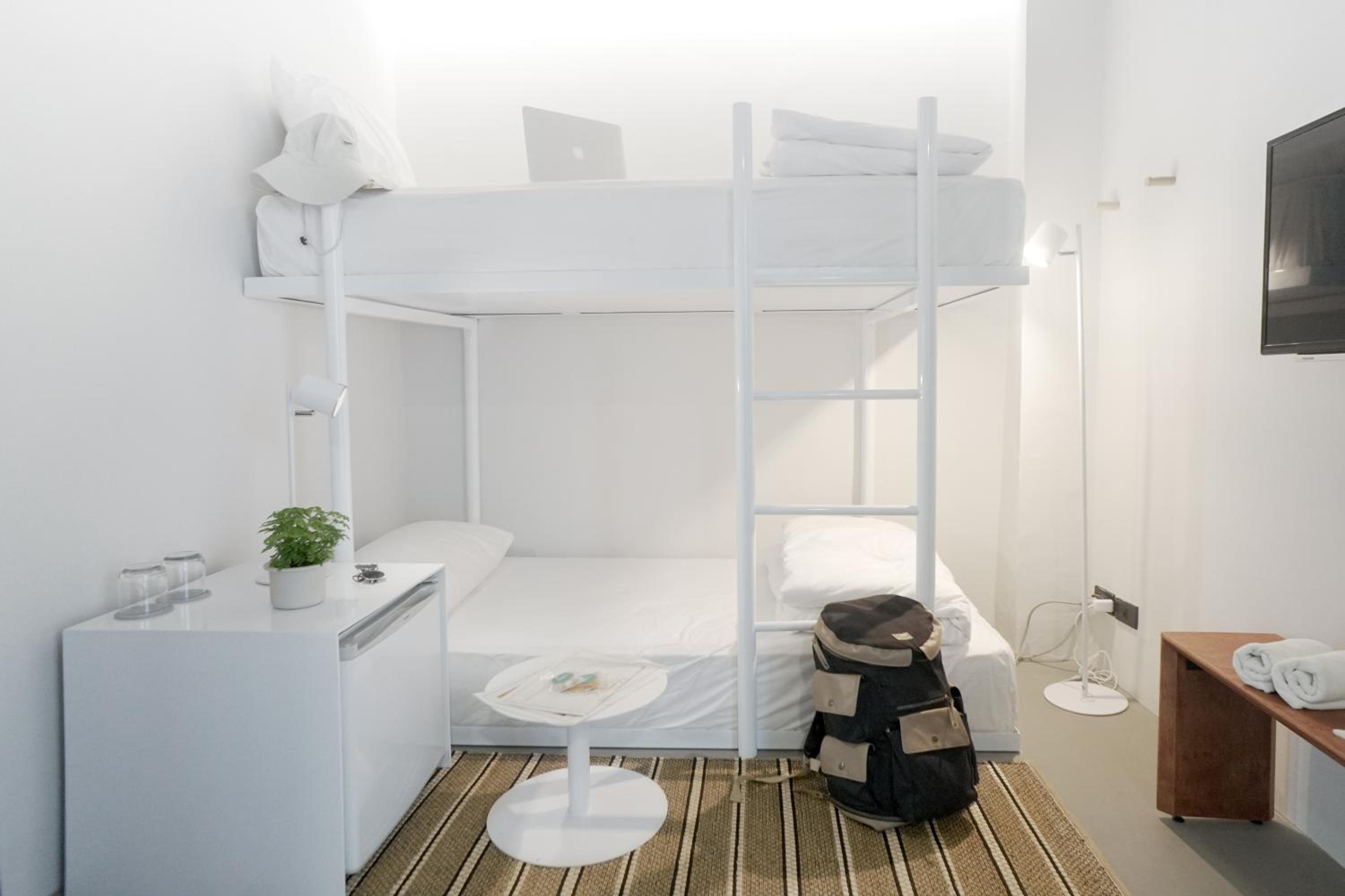 Standard Twin Room photo 3