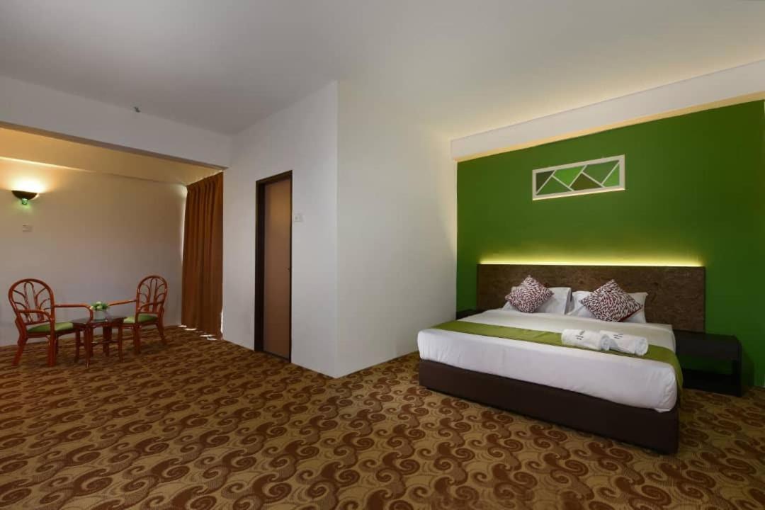 Family Room - Photo 1