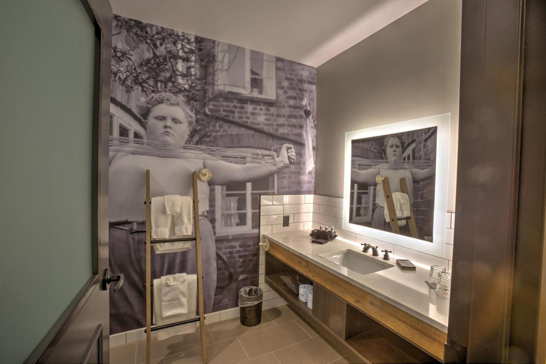 Superior Suite - Photo 3