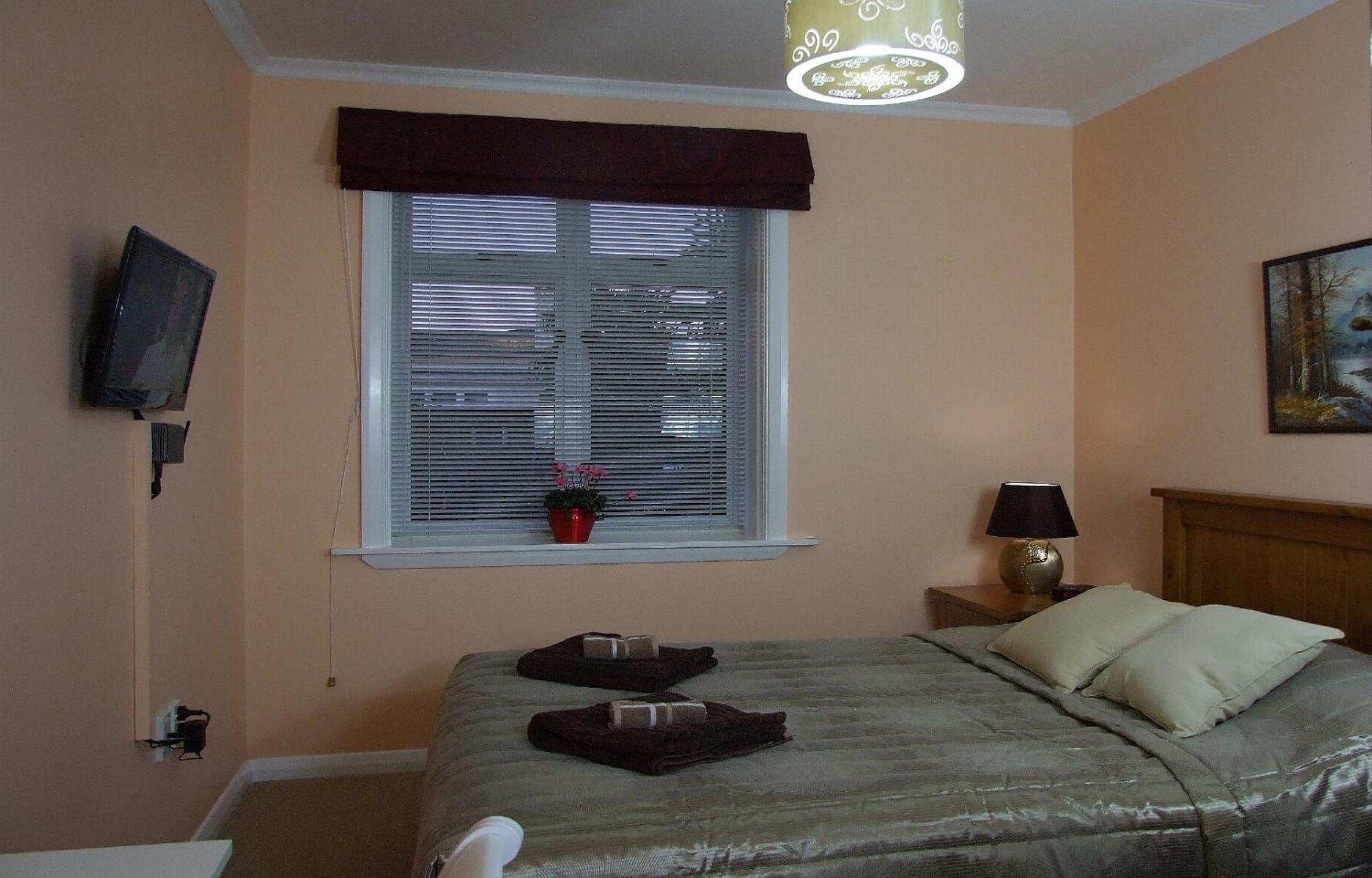 Double Room With Shared Bathroom photo 1
