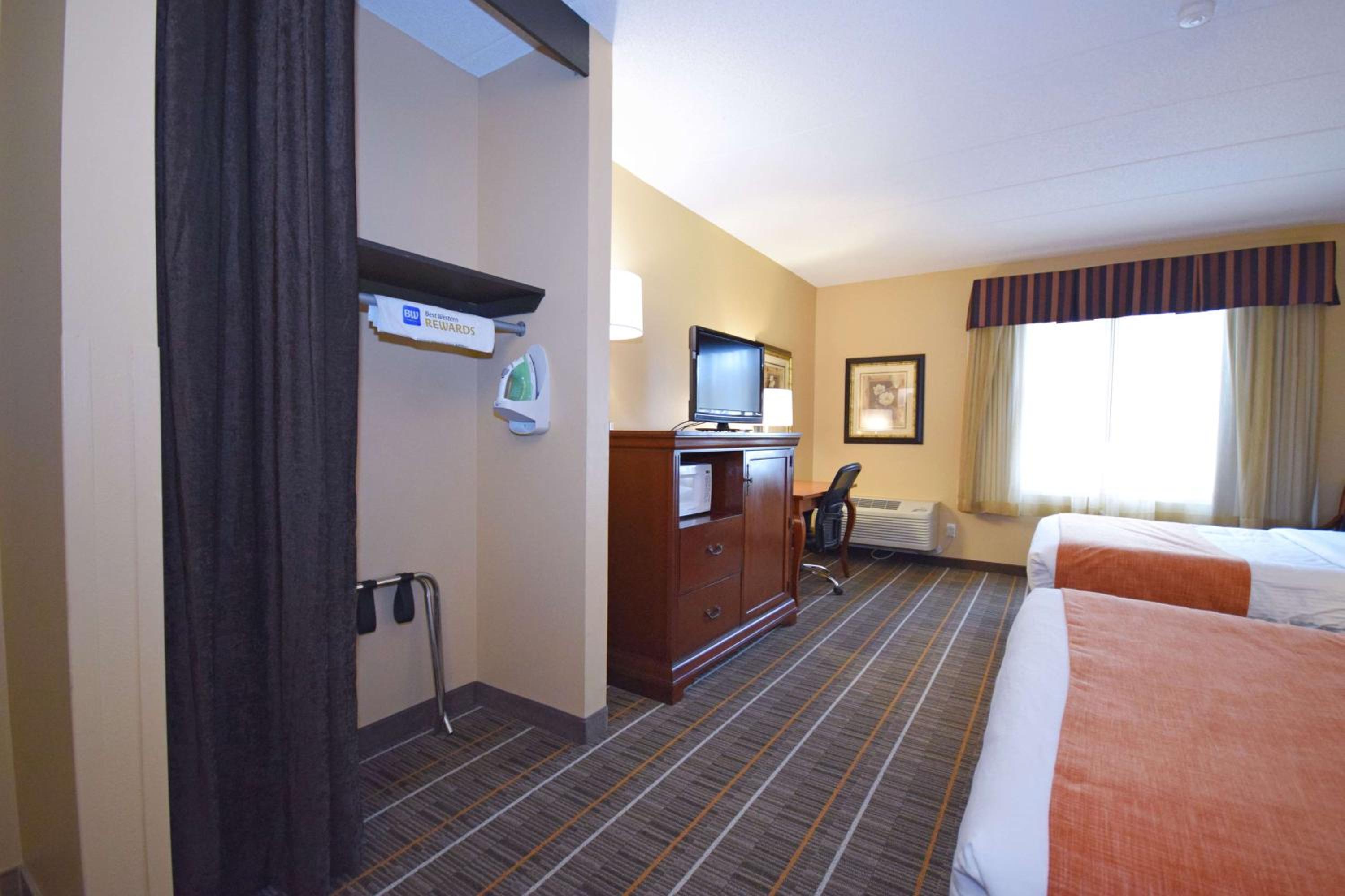 Queen Room with Two Queen Beds