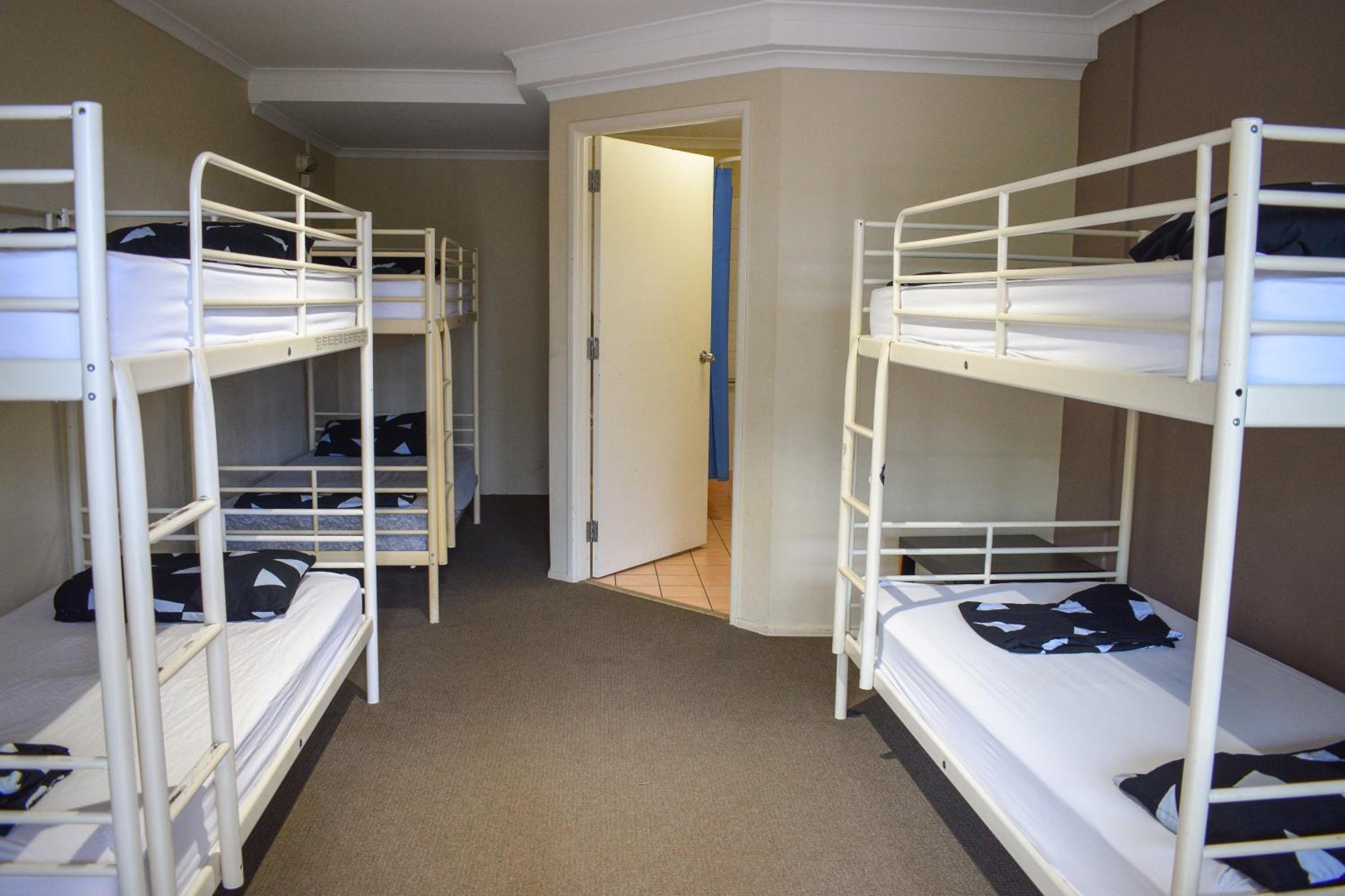 Bed in 6-Bed Female Dormitory Room photo 3