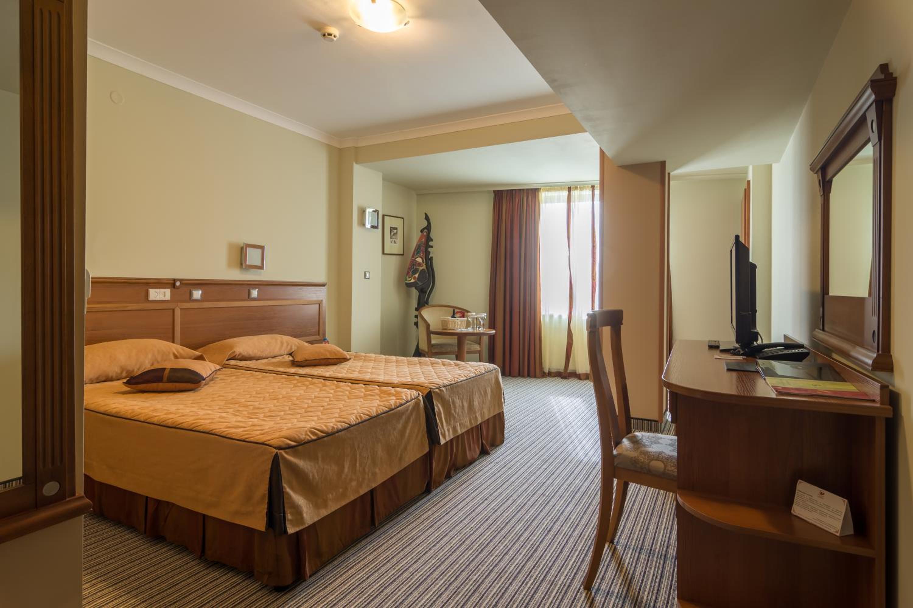 Double Room - Photo 1