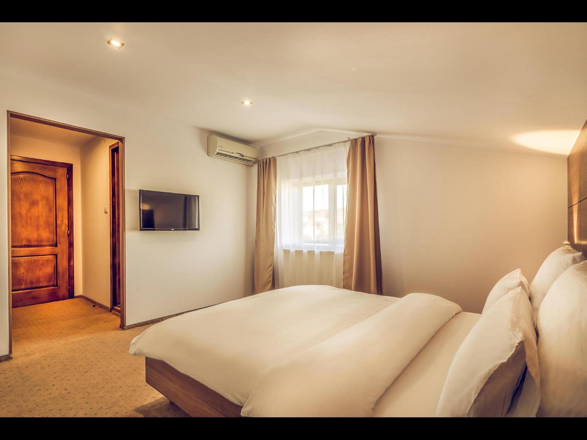 Economy Double Room - Photo 4