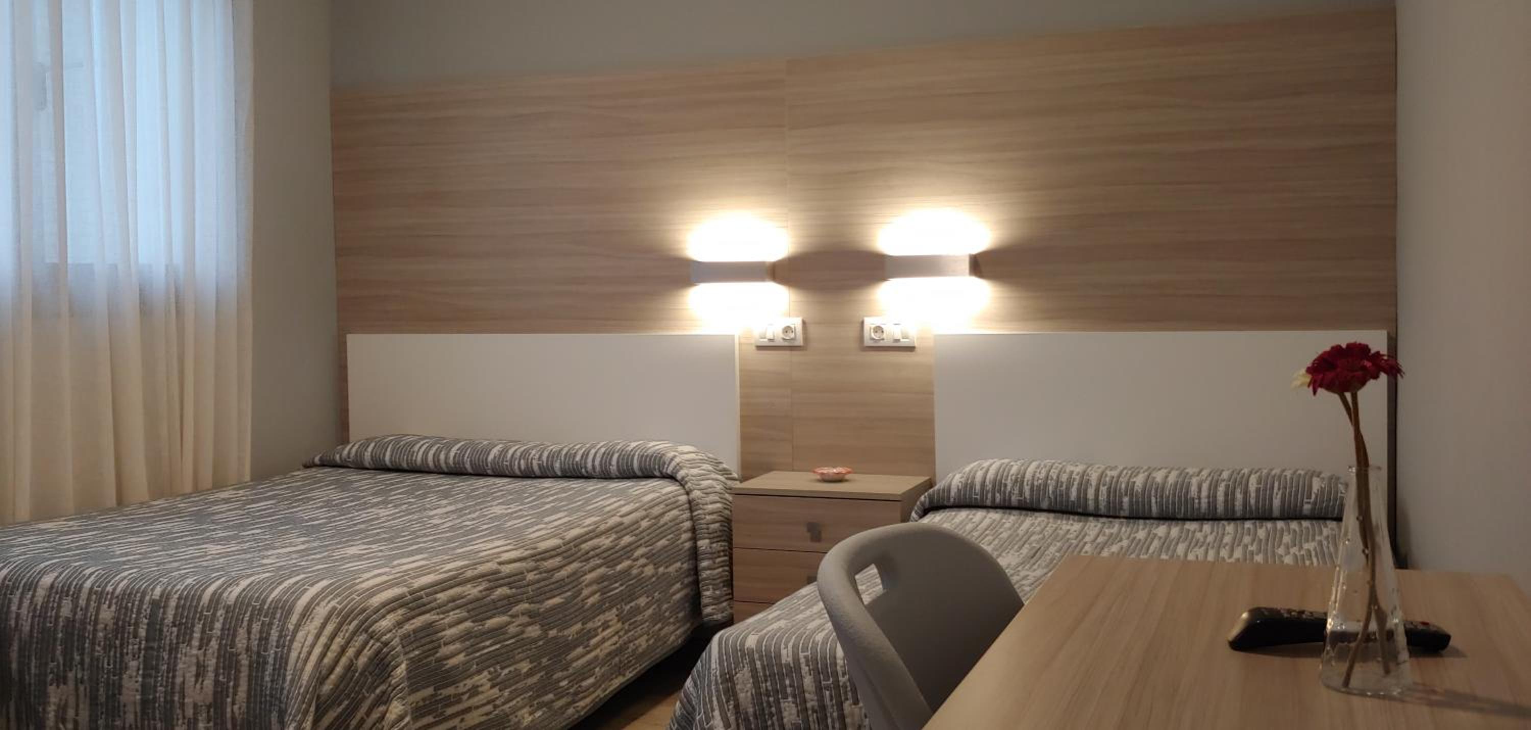 Twin Room - Photo 1