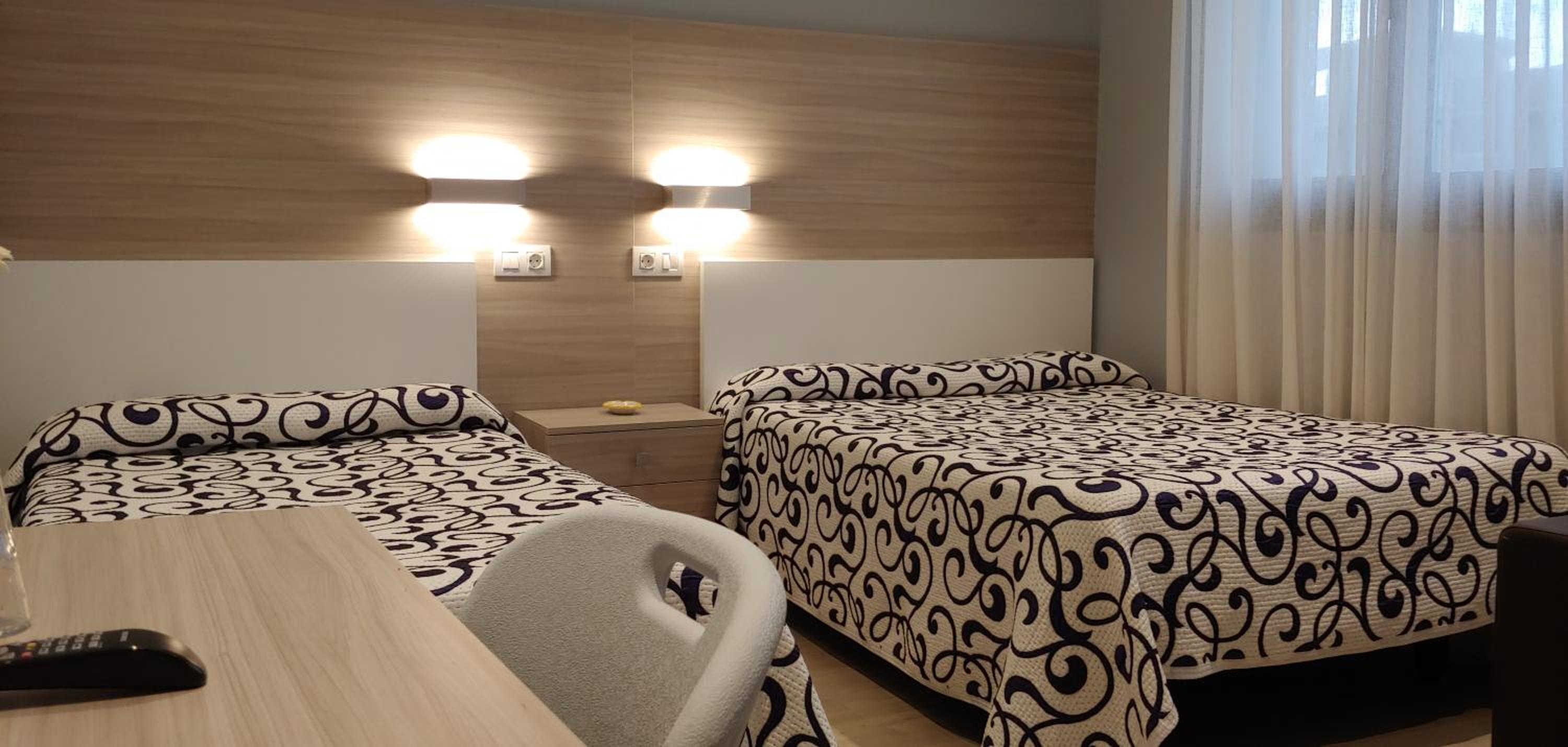 Twin Room - Photo 5