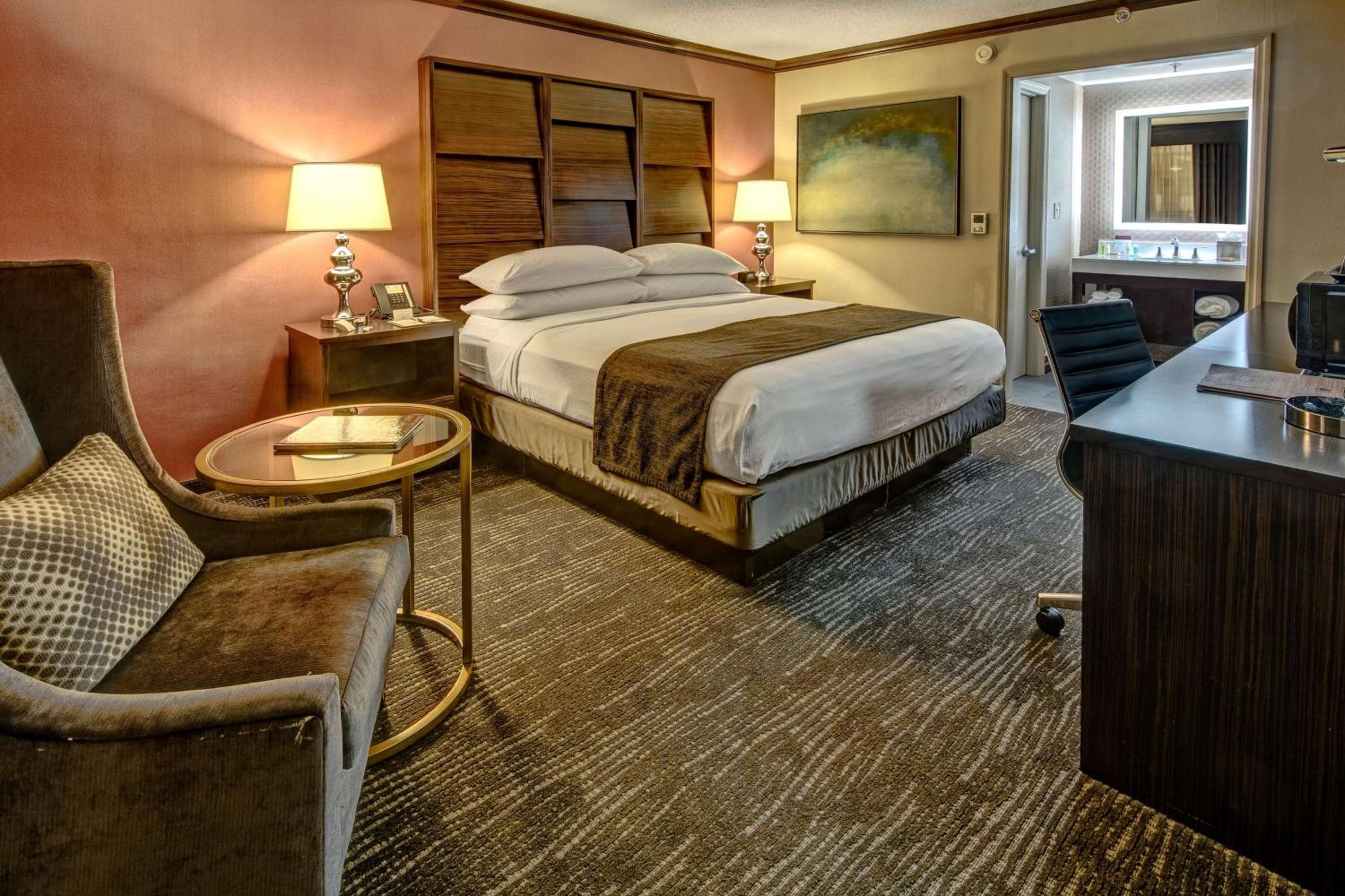 King Room with Atrium View