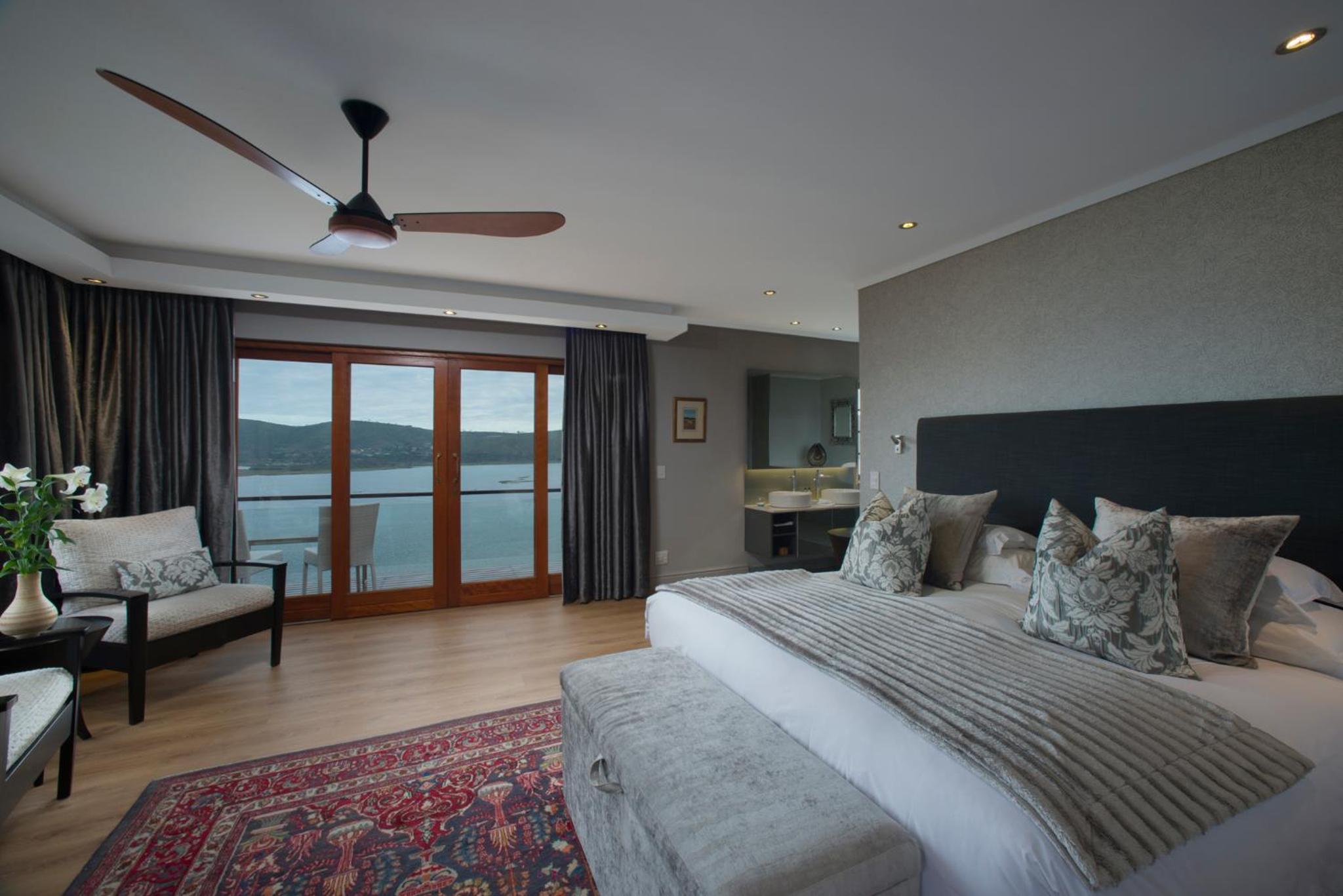 Executive Suite - Photo 7