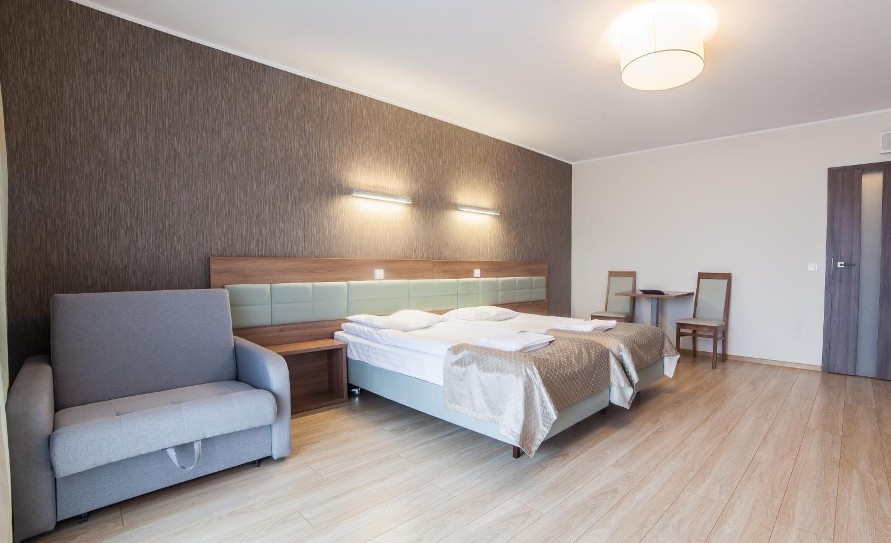 Twin Room with Extra Bed photo 1
