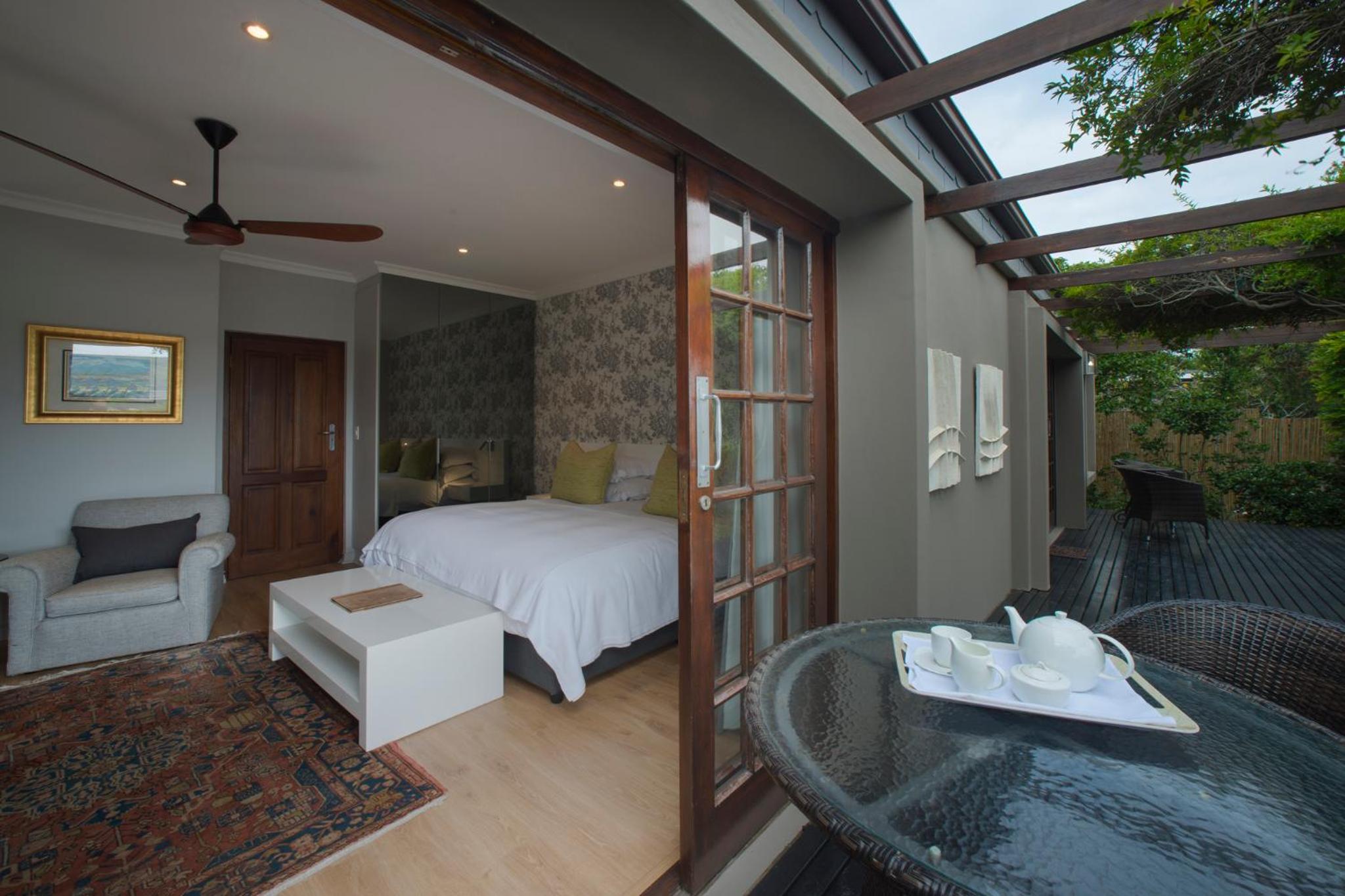 Luxury Garden Suite - Photo 8