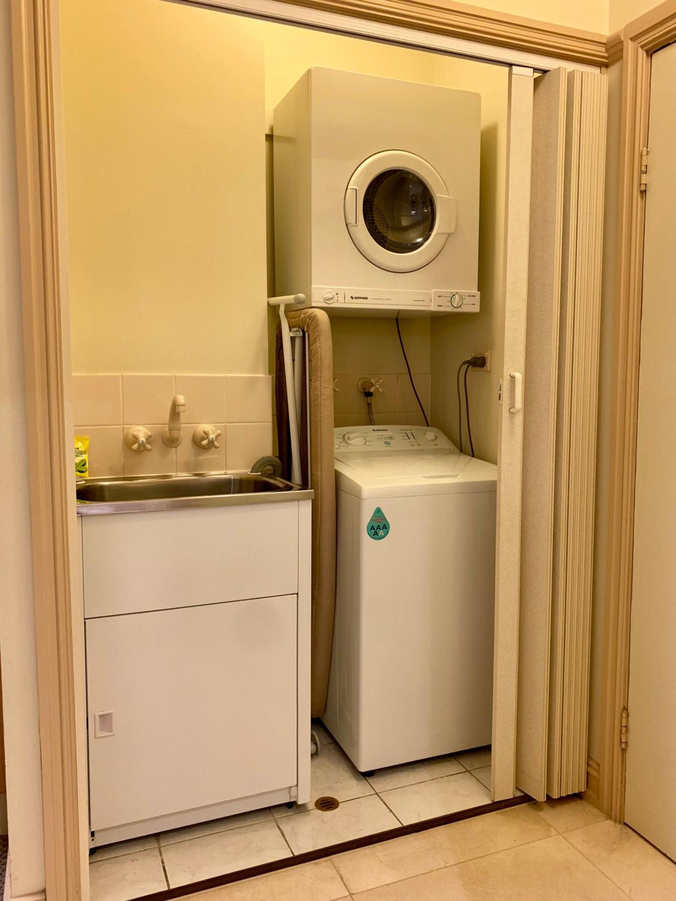 Deluxe Hotel Room - Photo 18