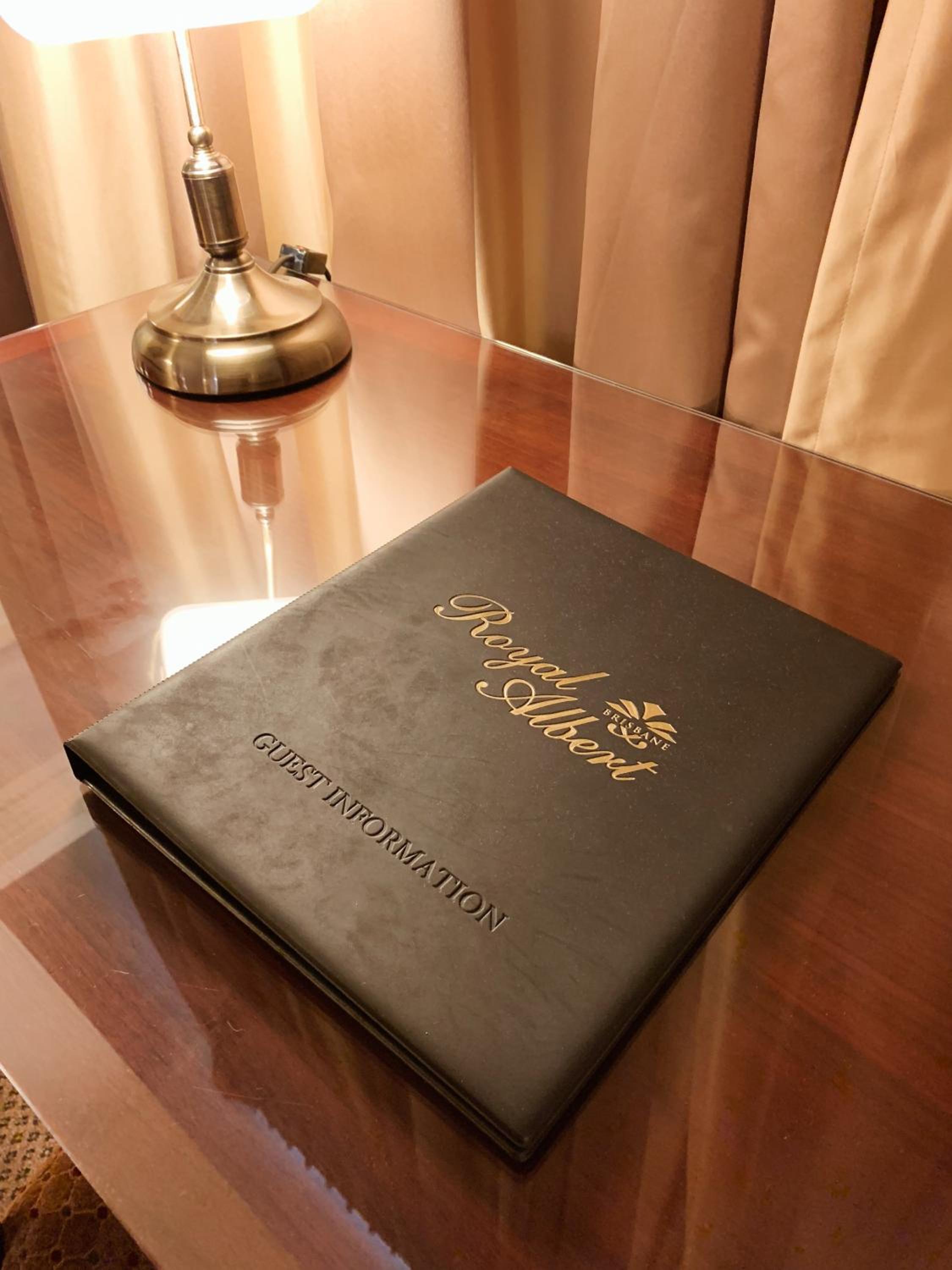 Deluxe Hotel Room - Photo 15