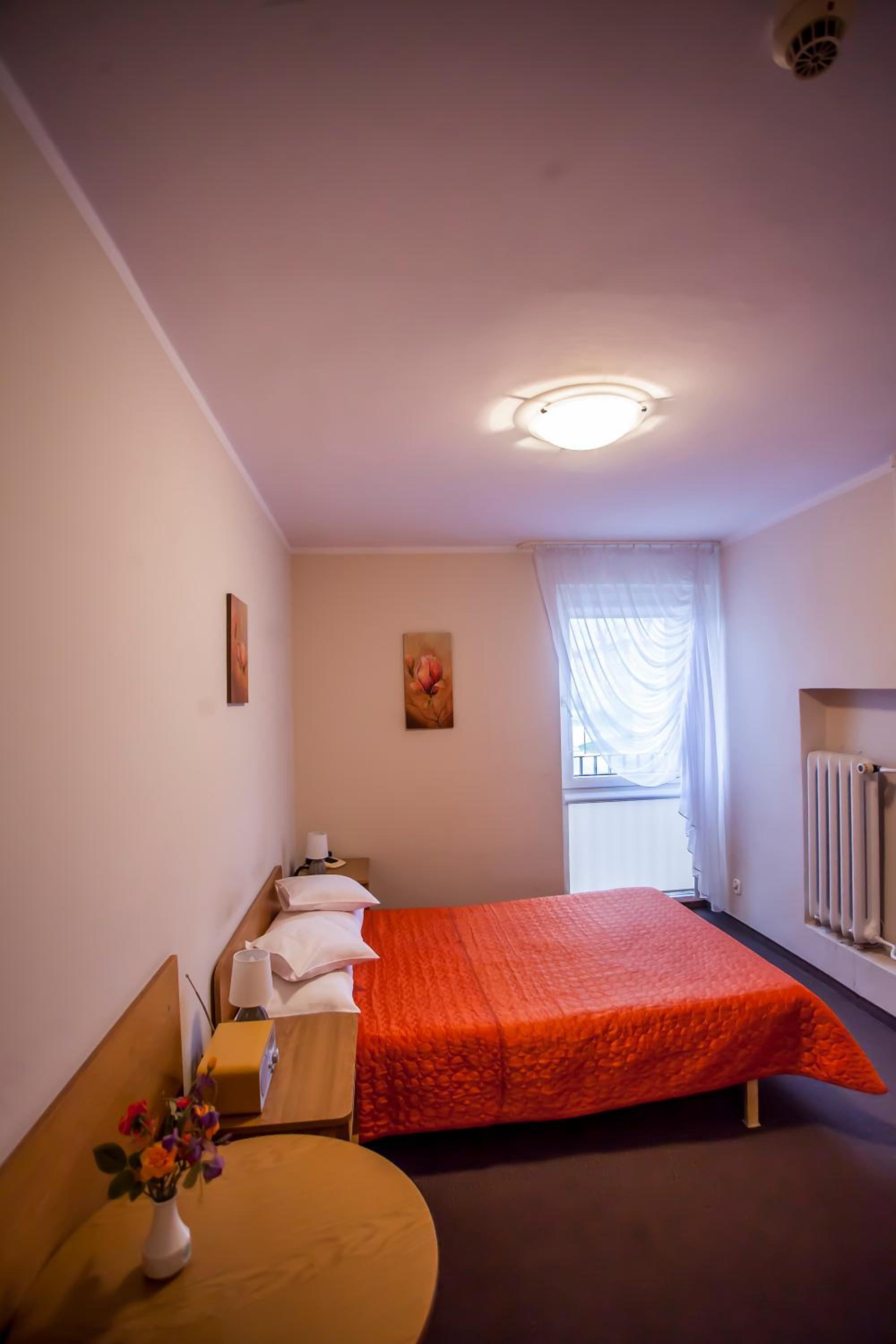 Economy Double Room photo 2