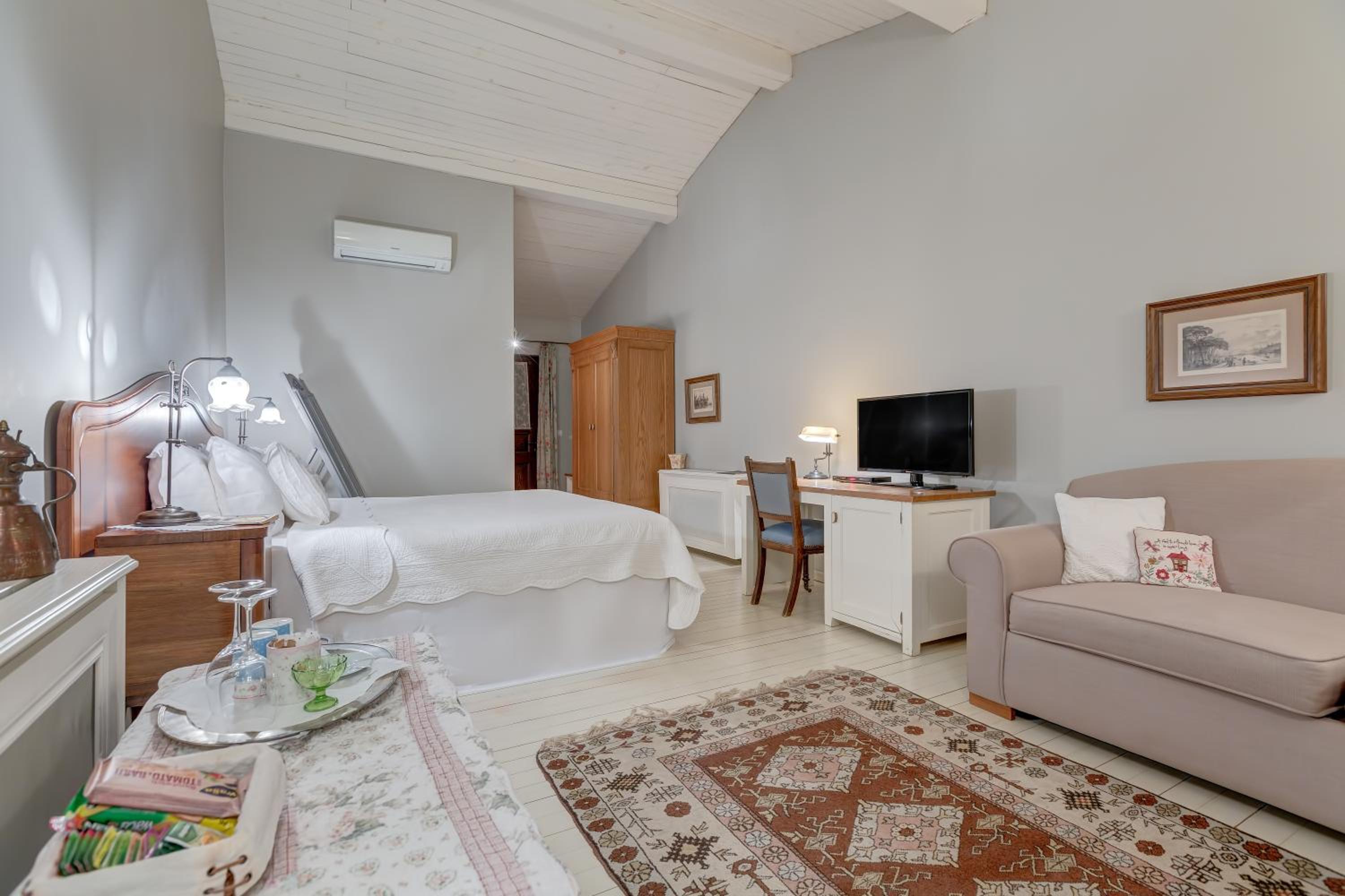 Deluxe Room with Forest View photo 3