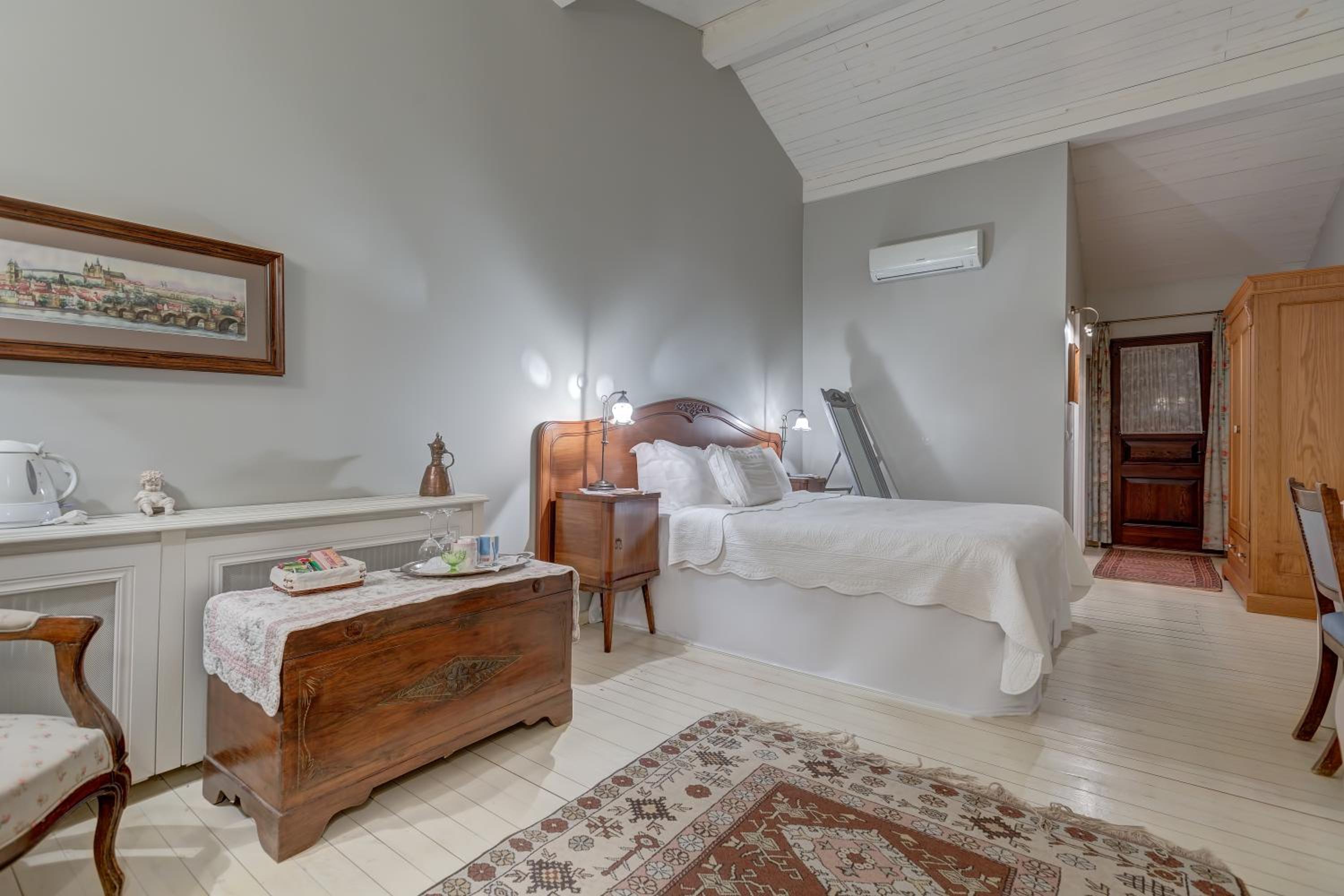 Deluxe Room with Forest View photo 2