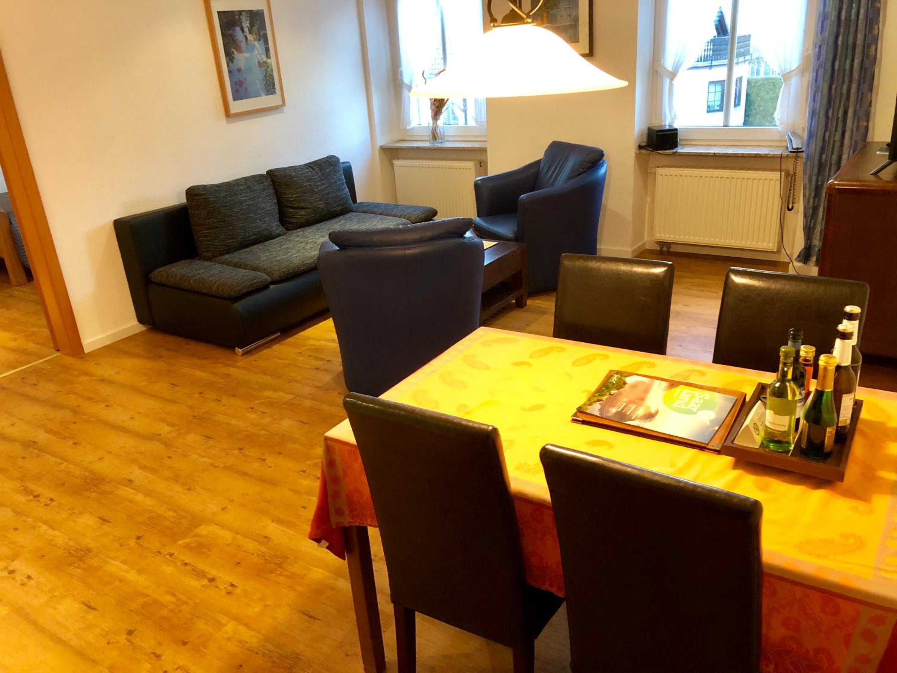 Apartment - Photo 2