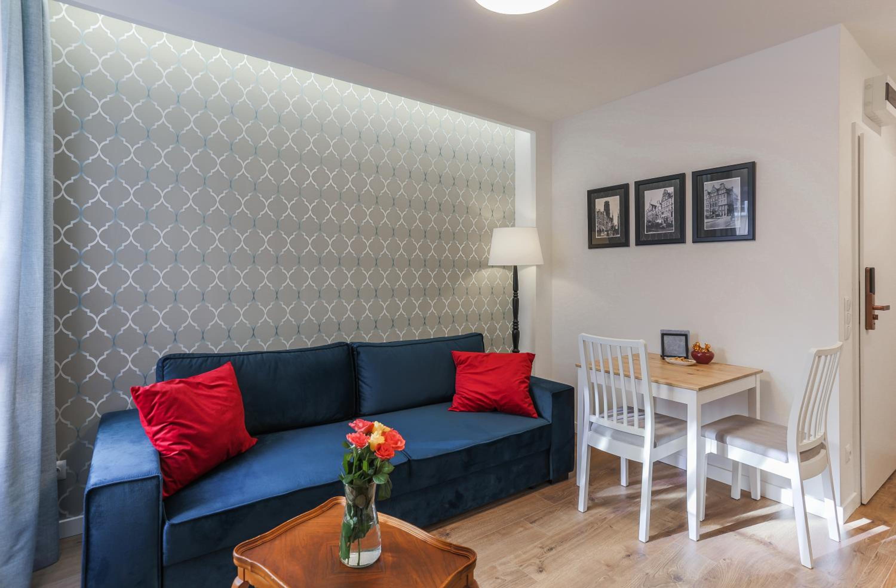 One-Bedroom Apartment - Photo 9