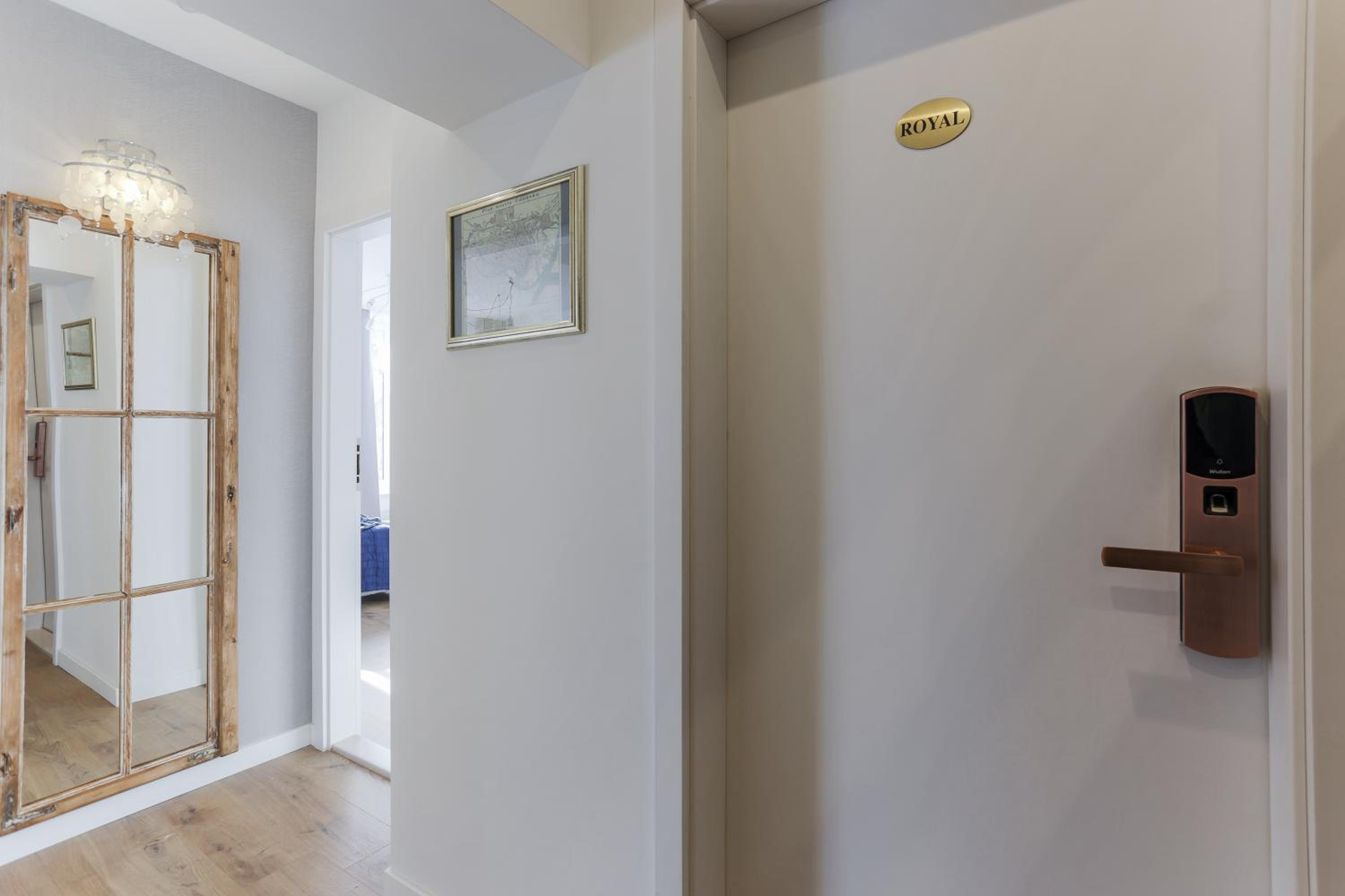 One-Bedroom Apartment - Photo 13