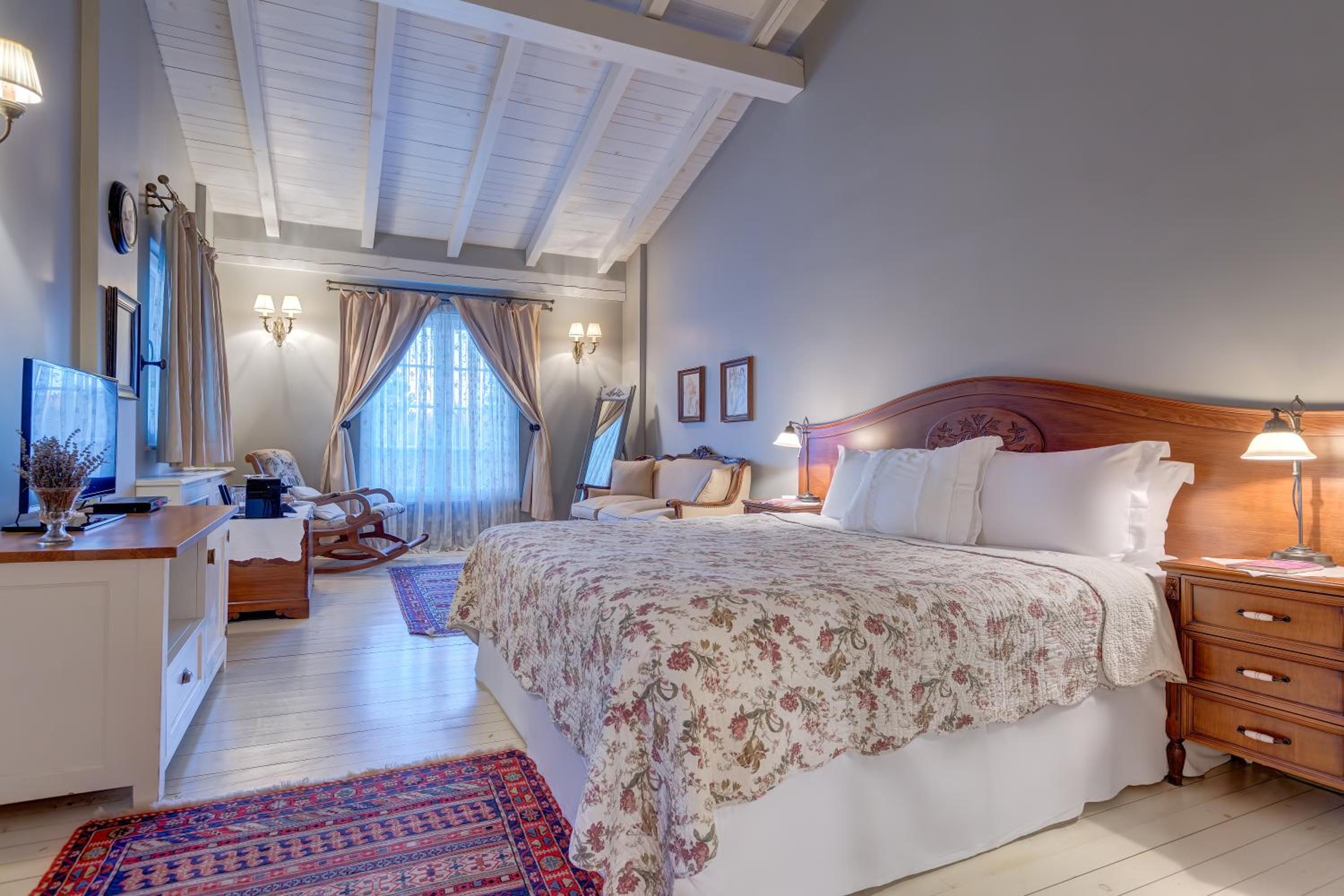 Junior Suite with Terrace and Forest View photo 2