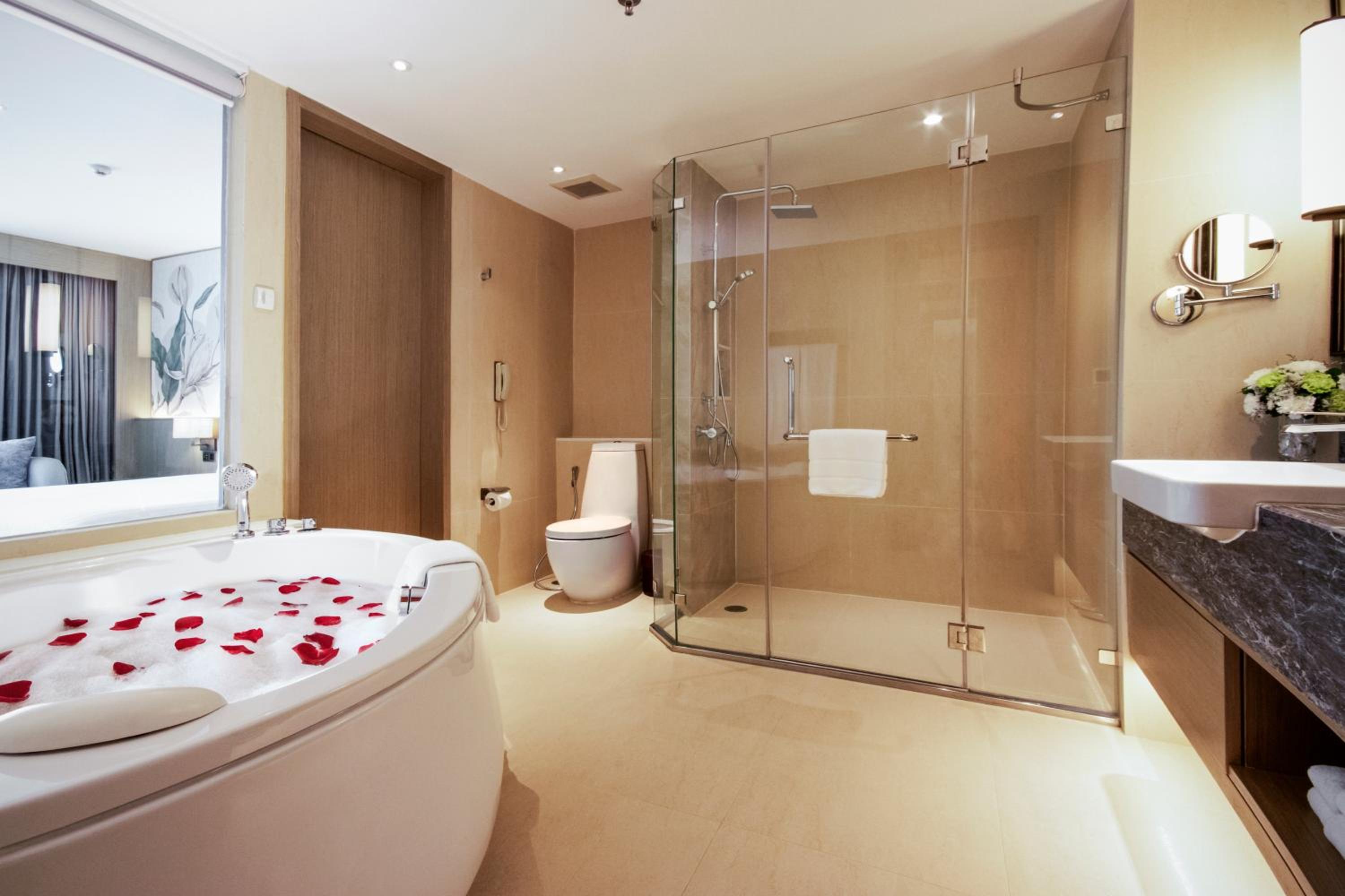 1 Bedroom Suite - Champa Suite thumbnail 5