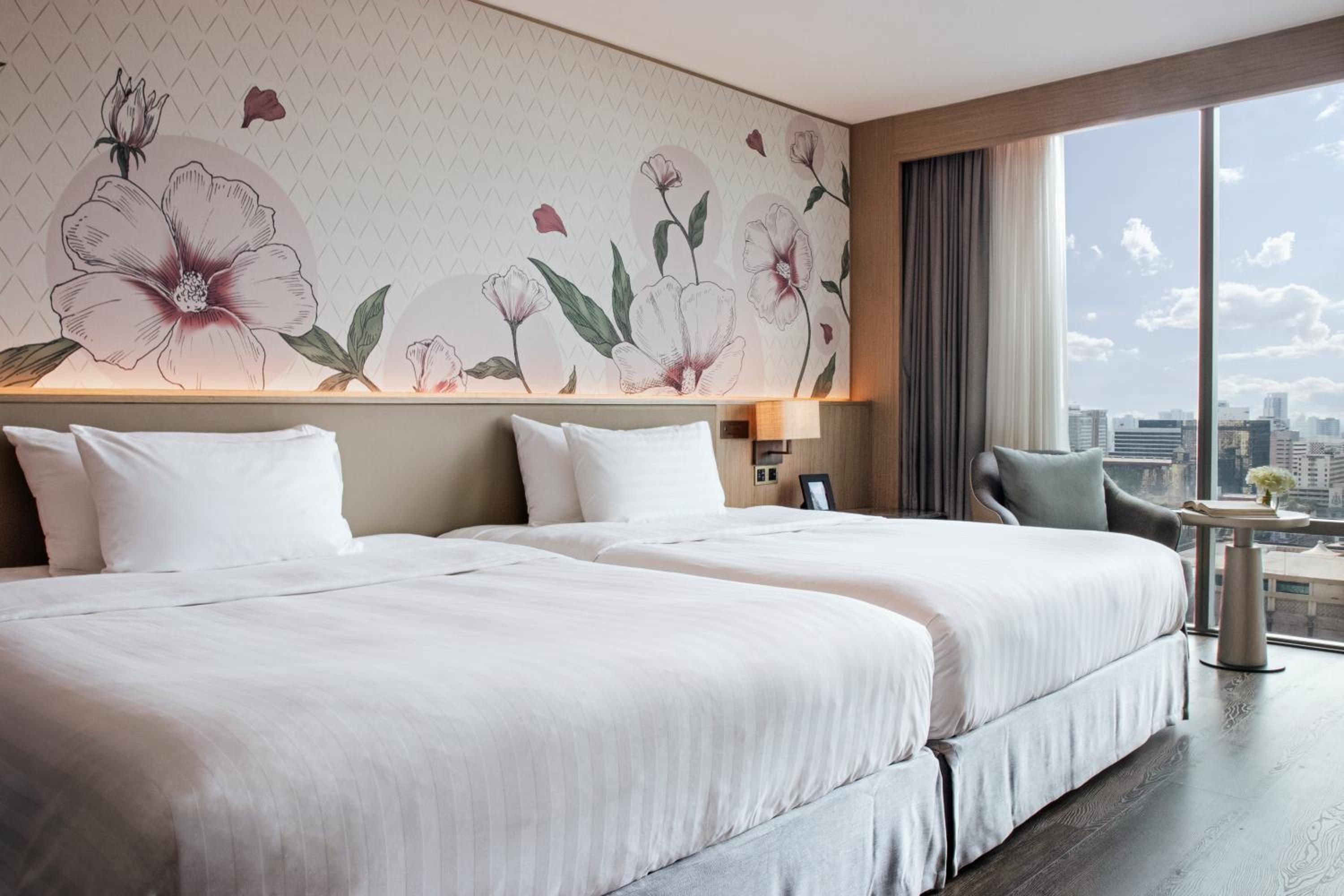 1 Bedroom Corner Suite - Roselle Suite