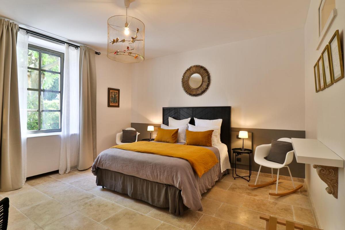 Comfort Double Room with Private Bathroom - Garden View