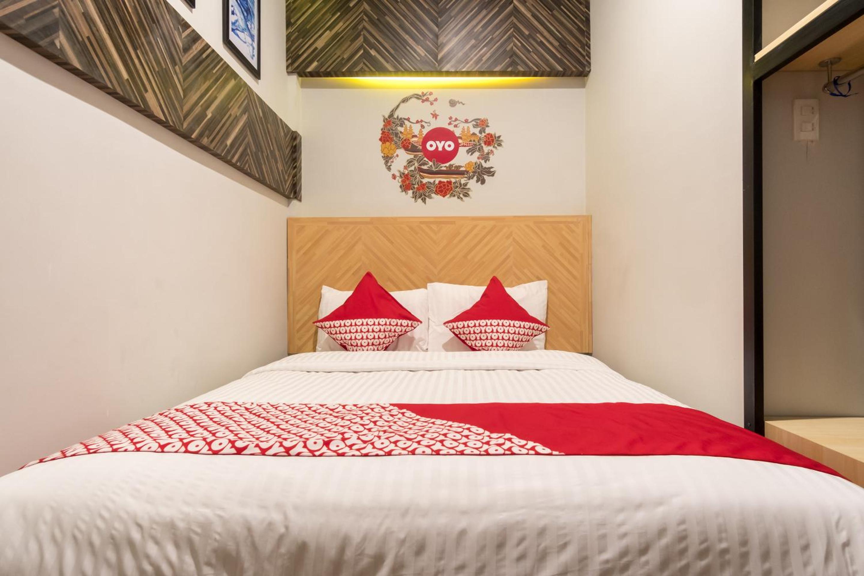 Standard Double Room - Photo 12